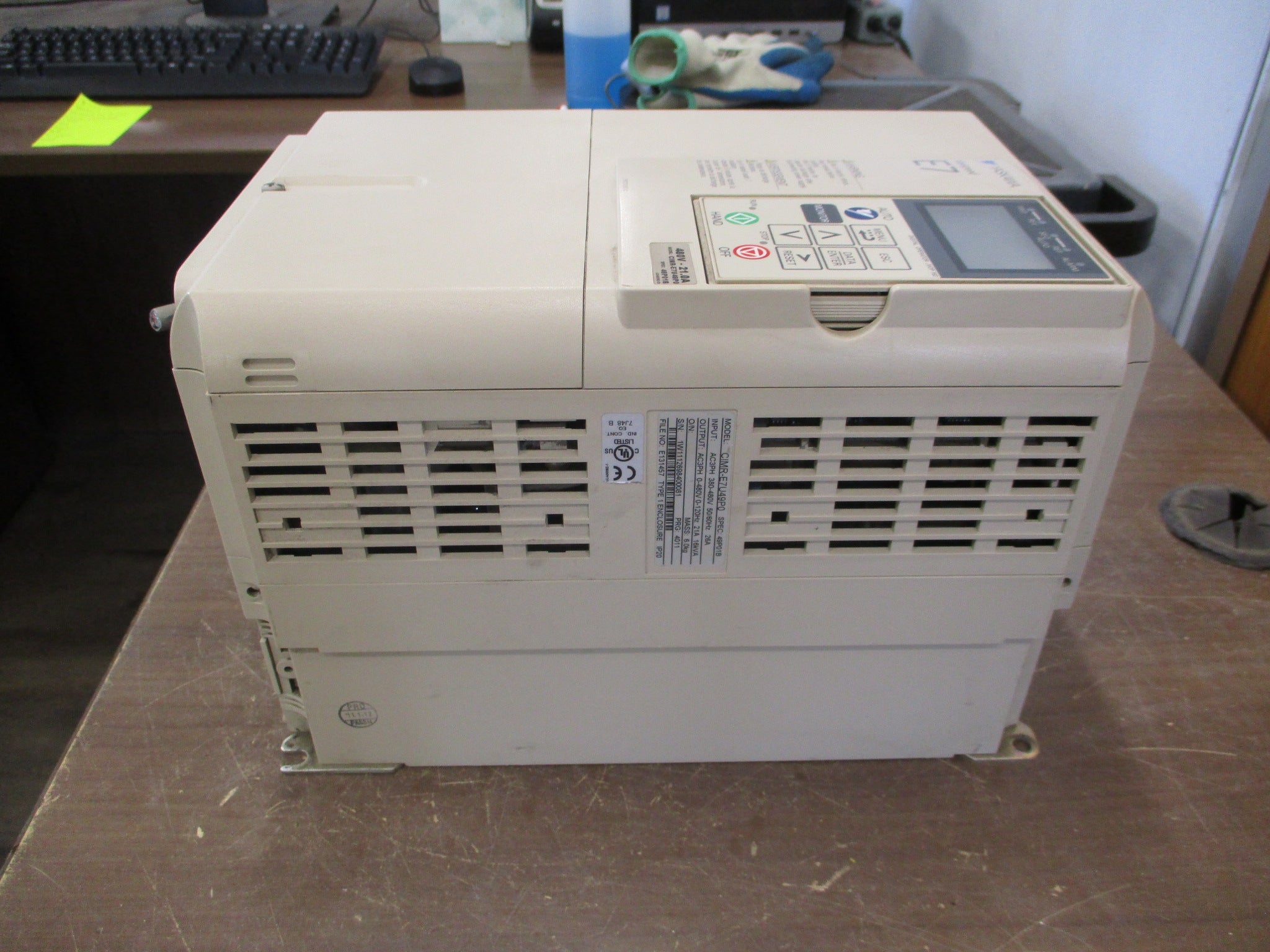 Yaskawa Varispeed E7 AC Drive CIMR-E7U49P0 15HP 3Ph w/ Keypad Used