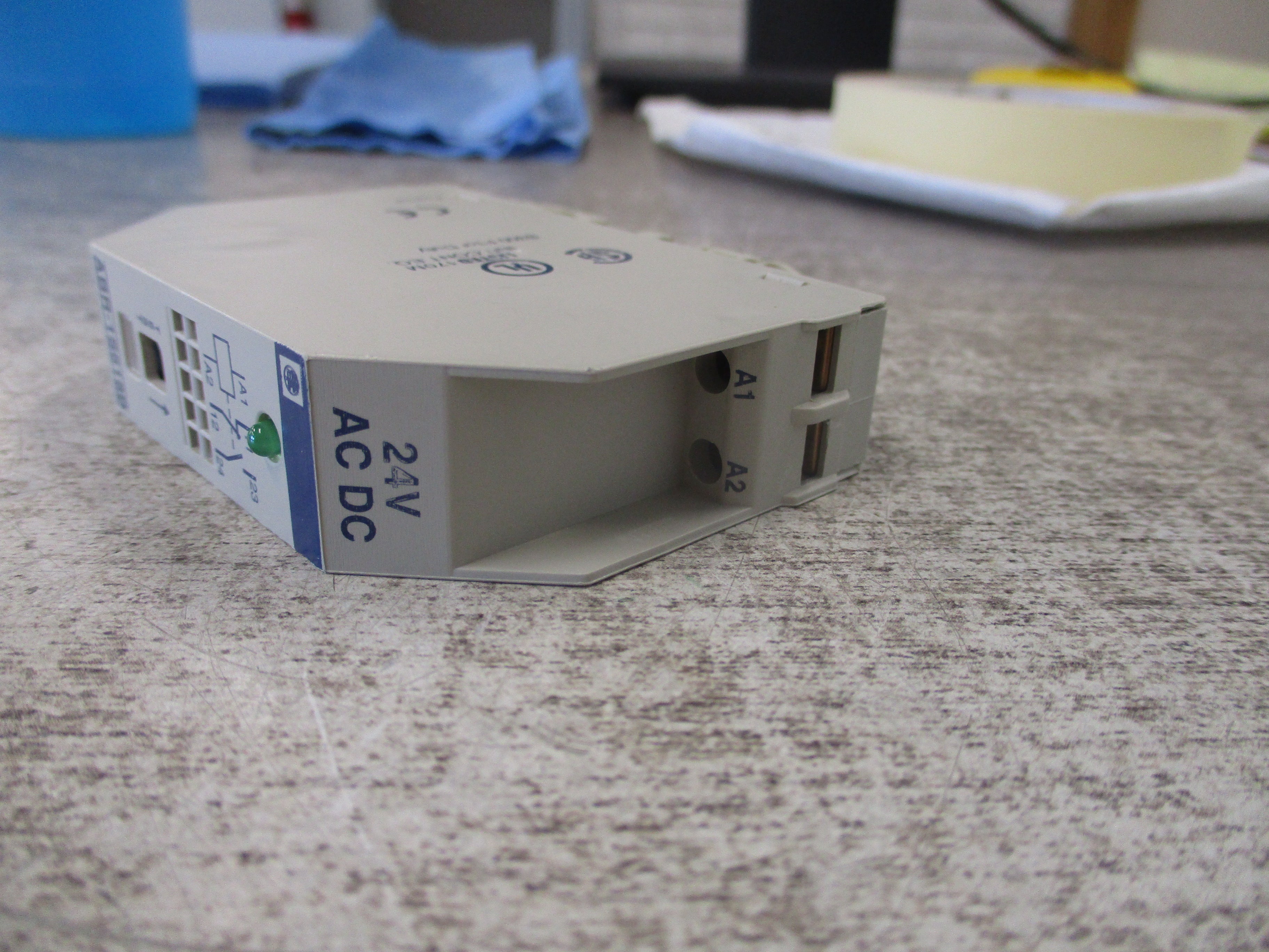 Telemecanique Interface Relay ABR-1S618B 24V AC/DC Used