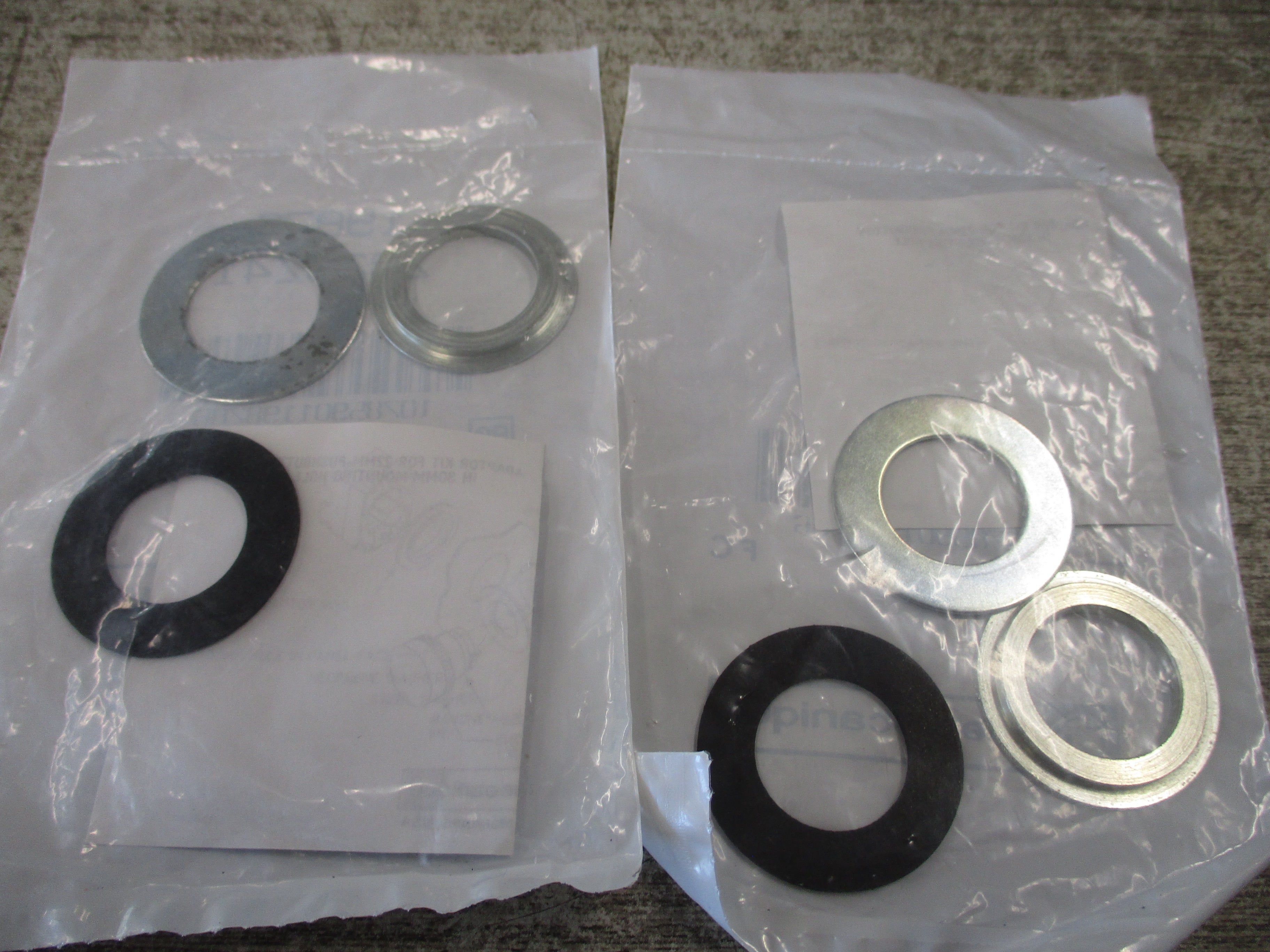 Telemecanique Adapter 19878 ZB2BZ41 * Lot of 2 * New Surplus
