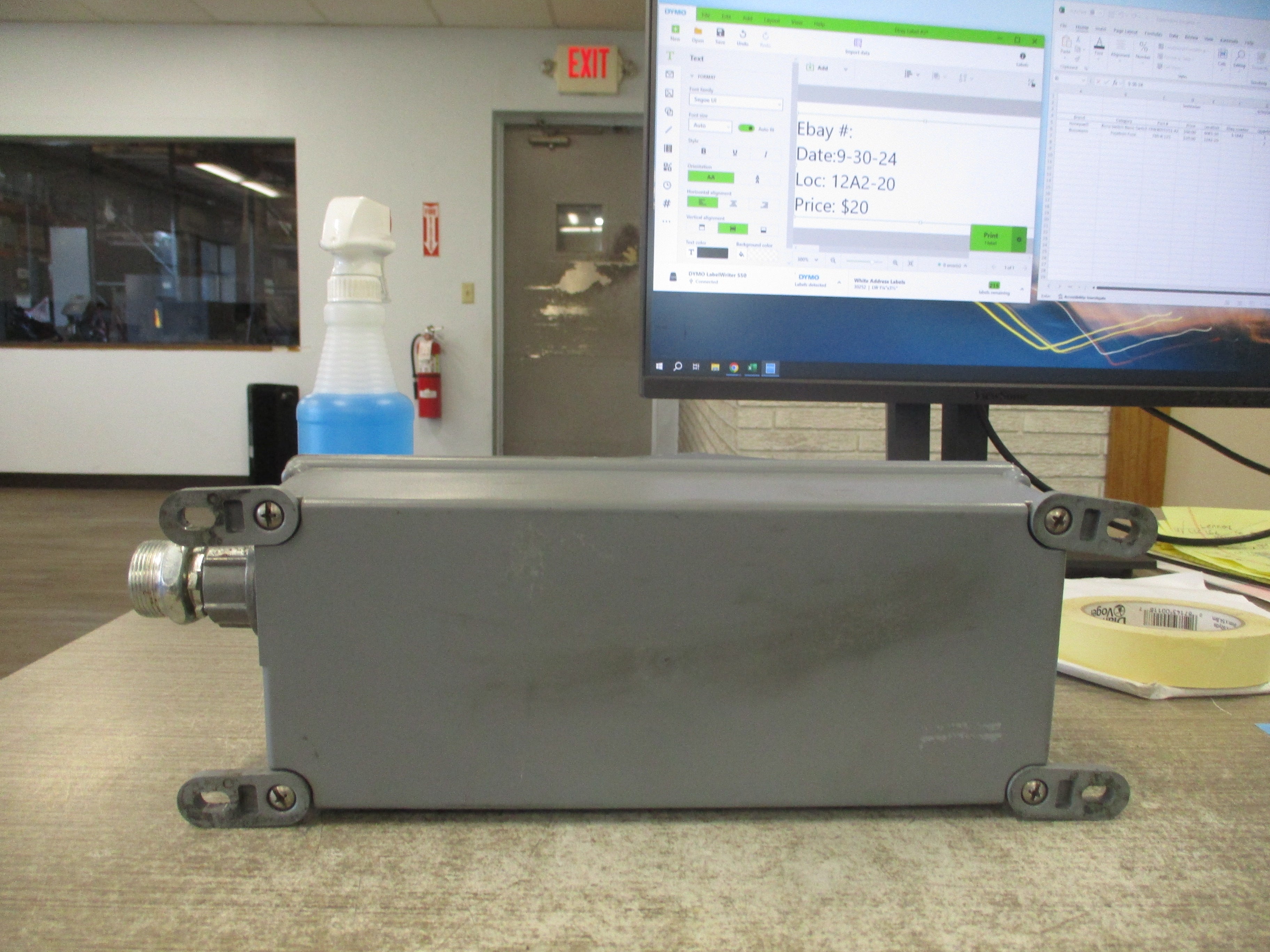 Hubbell Circuit - Lock Mechanical Interlock HBLMITL/HBL2430SW 20A 3Ph 480V Type 4X,12 Used