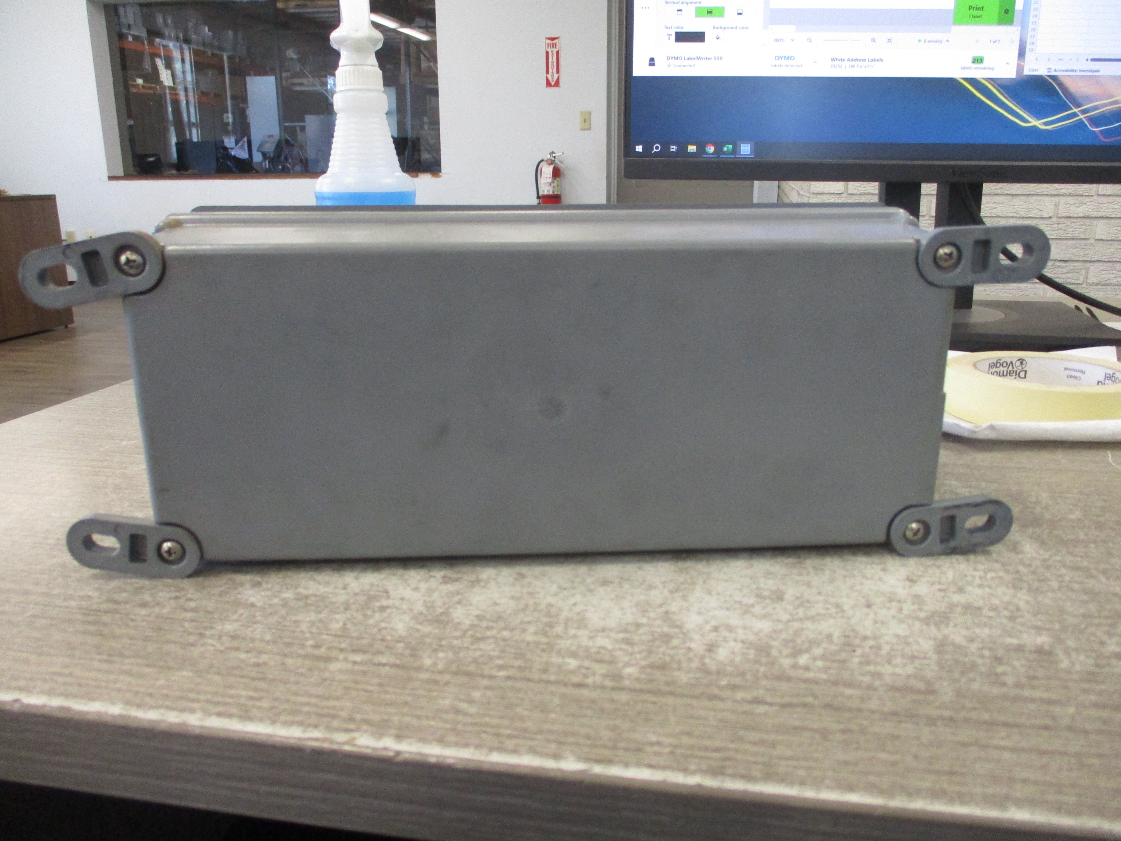 Hubbell Circuit-Lock Mechanical Interlock HBLMITL/HBL2730SW 30A 3Ph 480V *No Cover Screws* Used