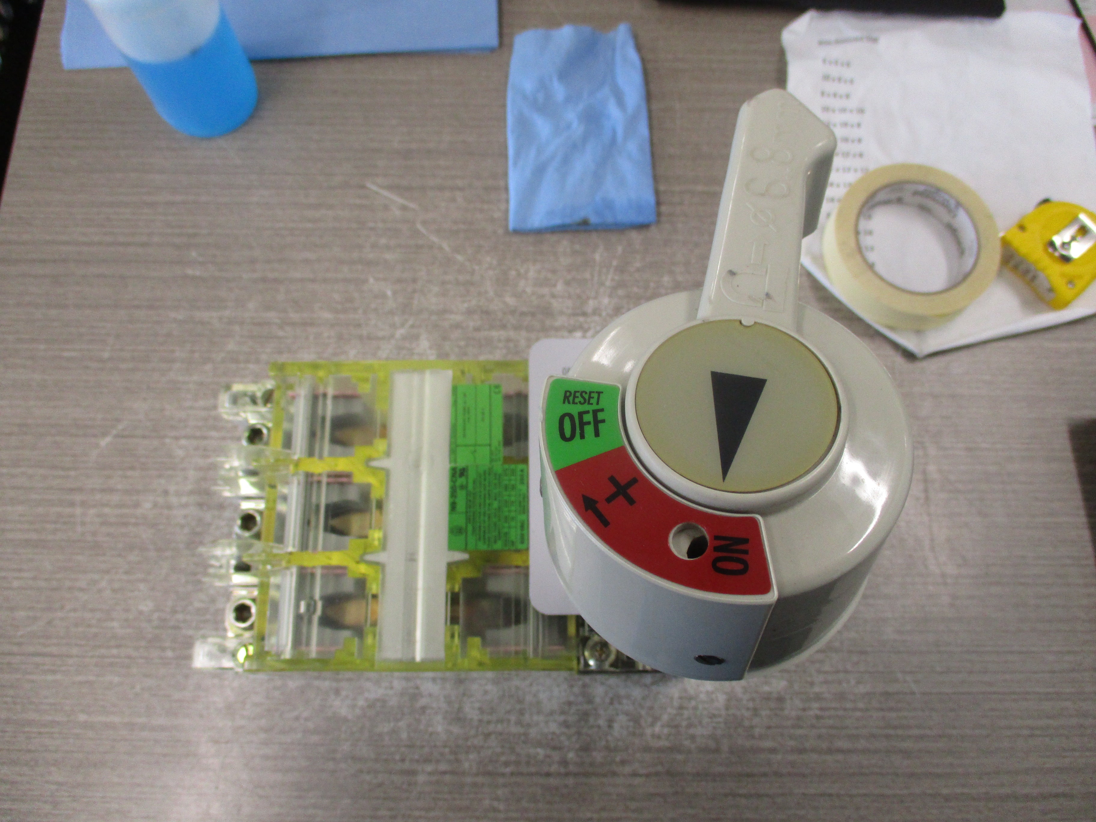 Klockner Moeller Breaker Disconnect N9-250-CNA 250A 600V Used