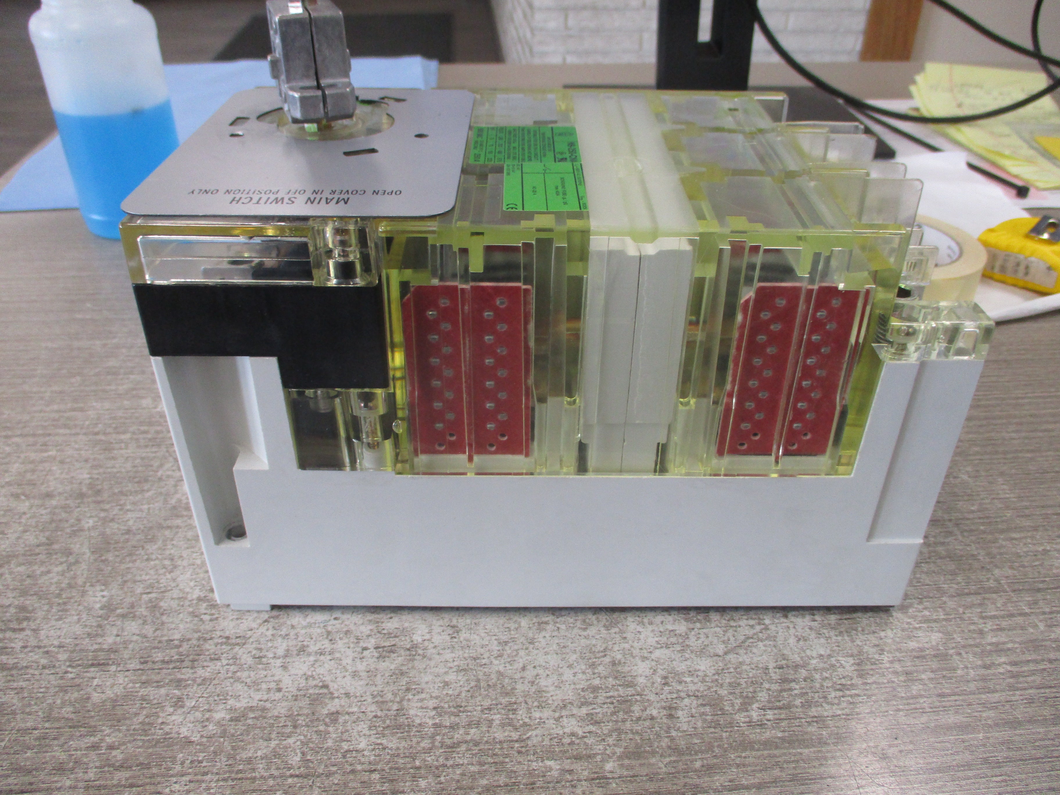 Klockner Moeller Breaker Disconnect N9-250-CNA 250A 600V Used