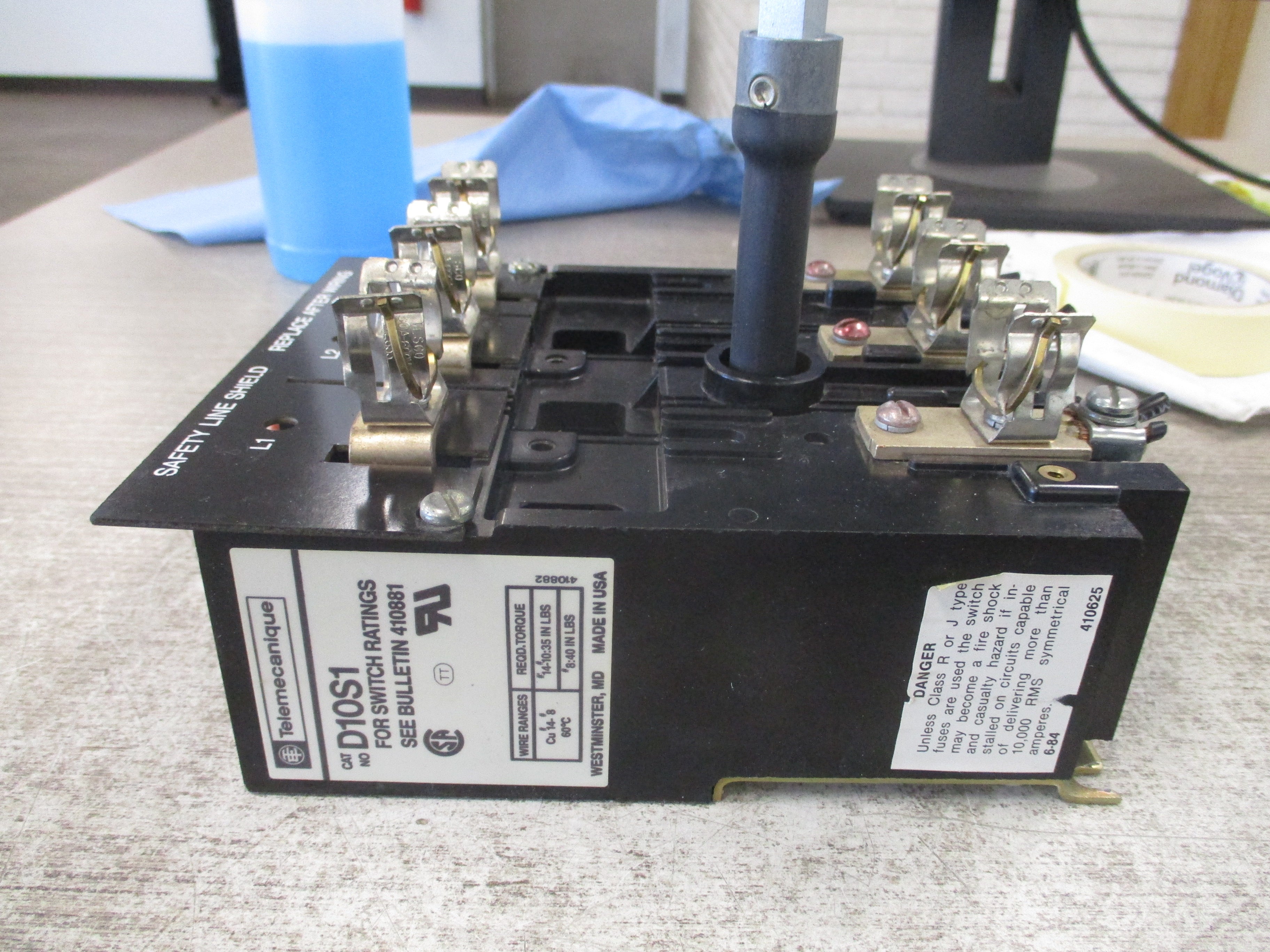 Telemecanique Fusible Disconnect Switch D10S1 30A 600V 3P Used