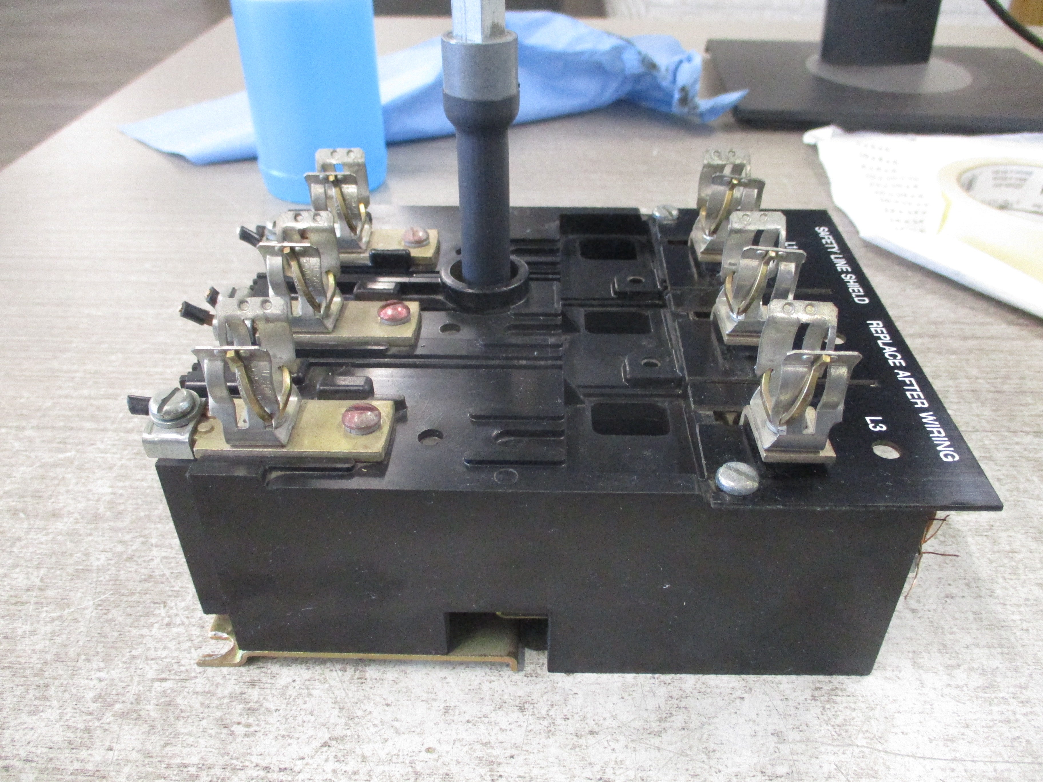 Telemecanique Fusible Disconnect Switch D10S1 30A 600V 3P Used