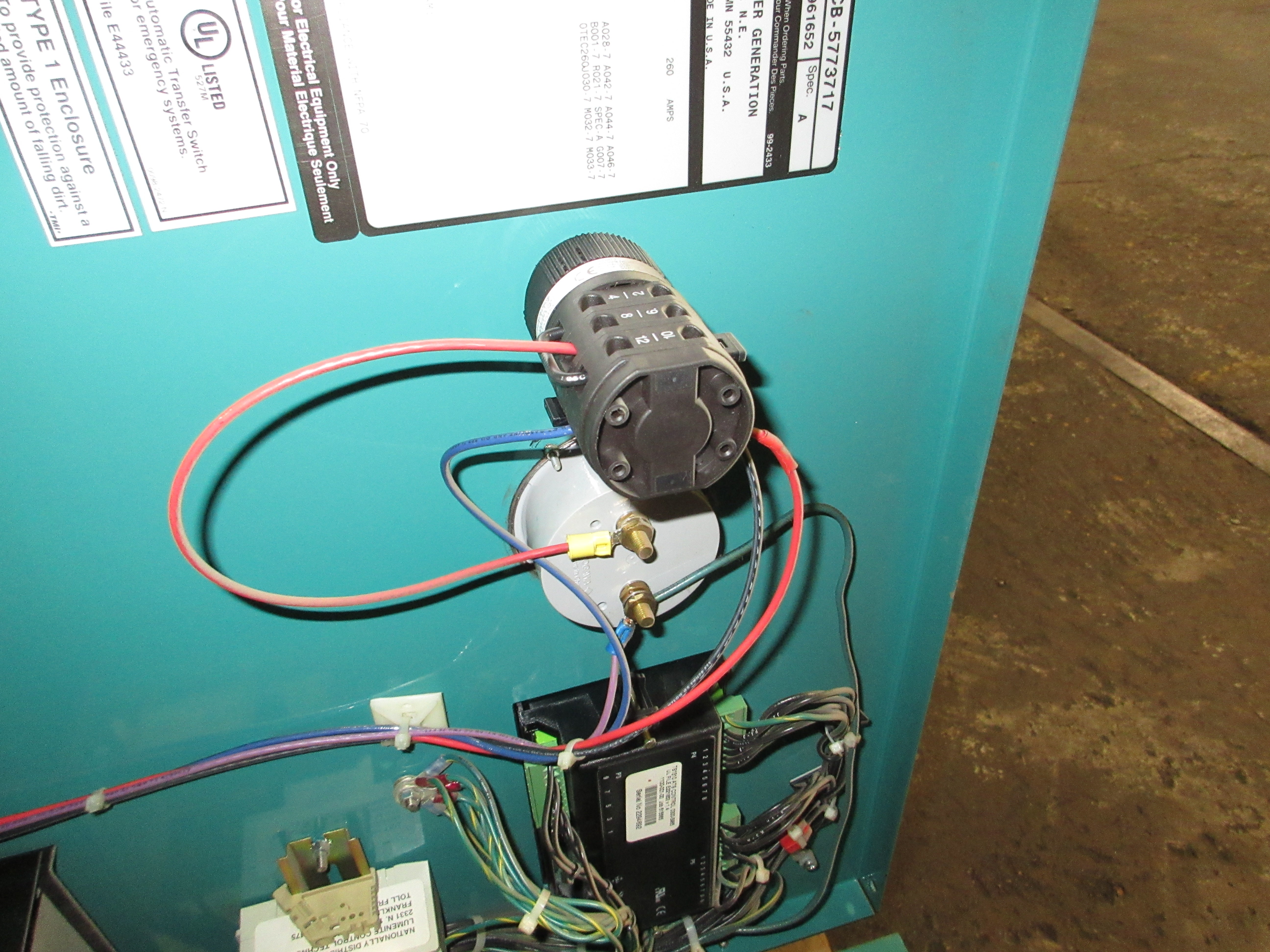 Cummins Automatic Transfer Switch OTECB-5773717 260A 208V 60Hz 3P Used