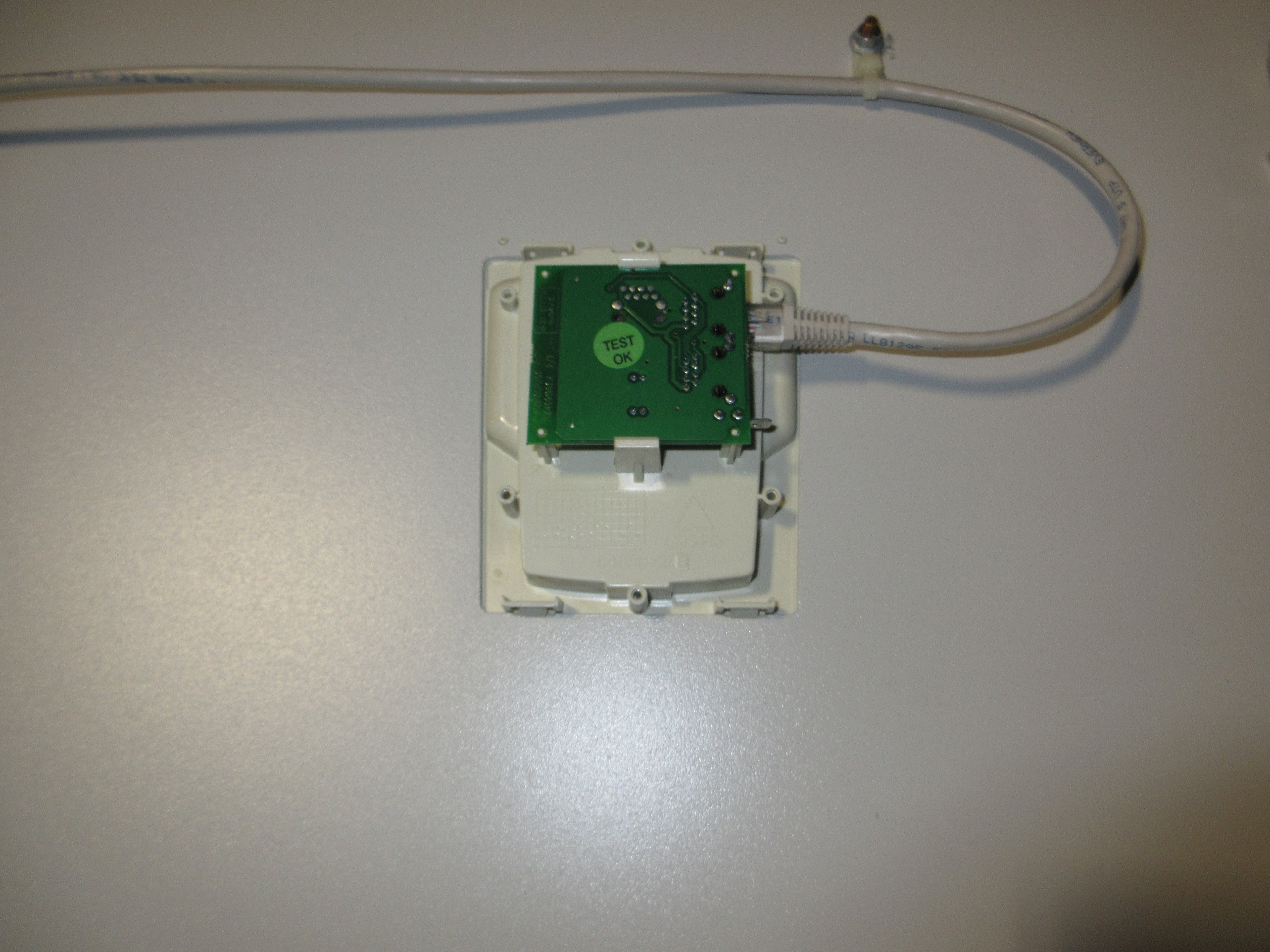 ABB ACH550 AC Drive ACH550-PDR-097A-4 75HP 3Ph w/ Keypad Used