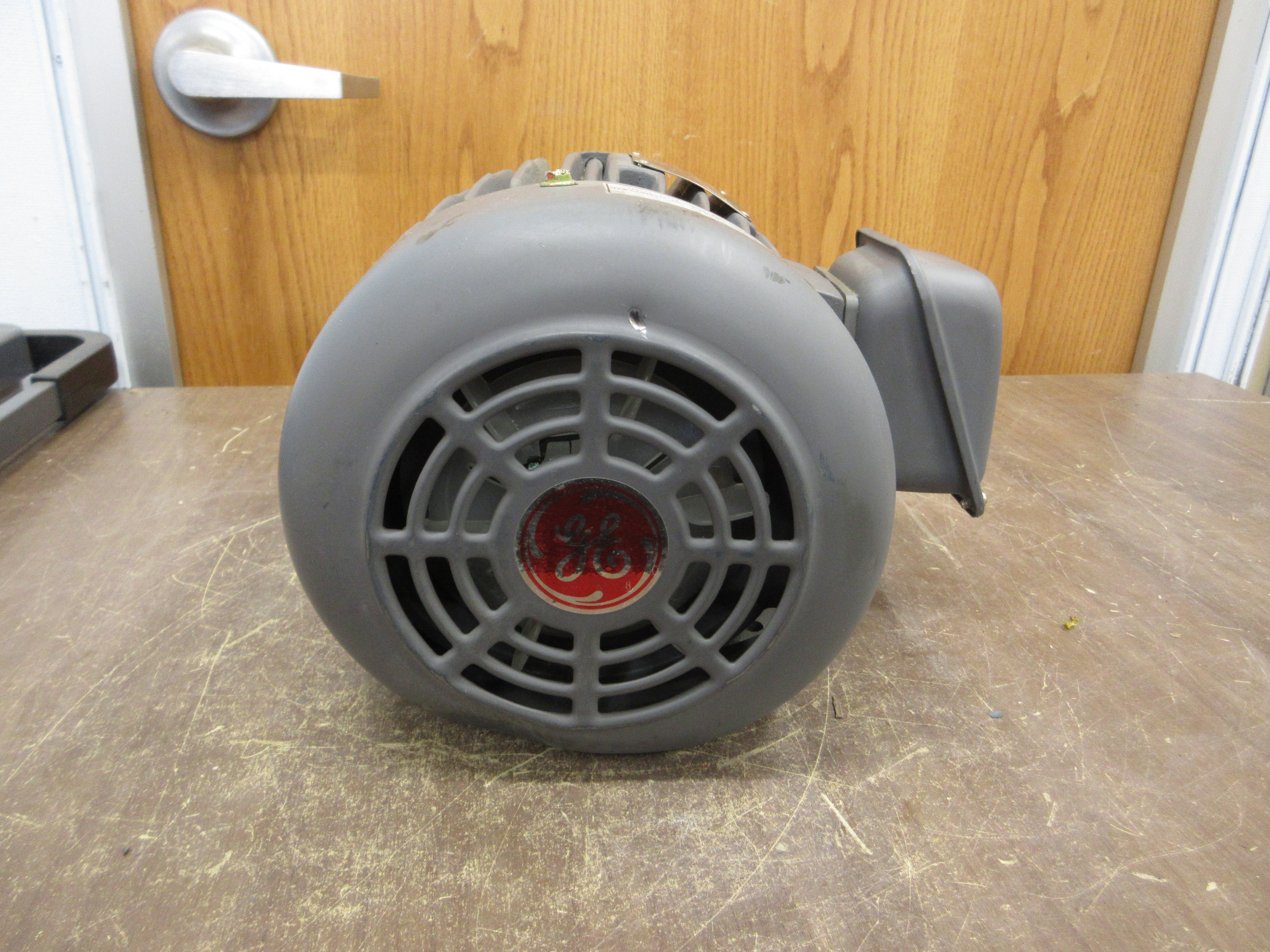 GE Induction AC Motor 5KE145BC105 2HP 3600RPM 230/460V 5.1/2.55A 3Ph 60Hz Used