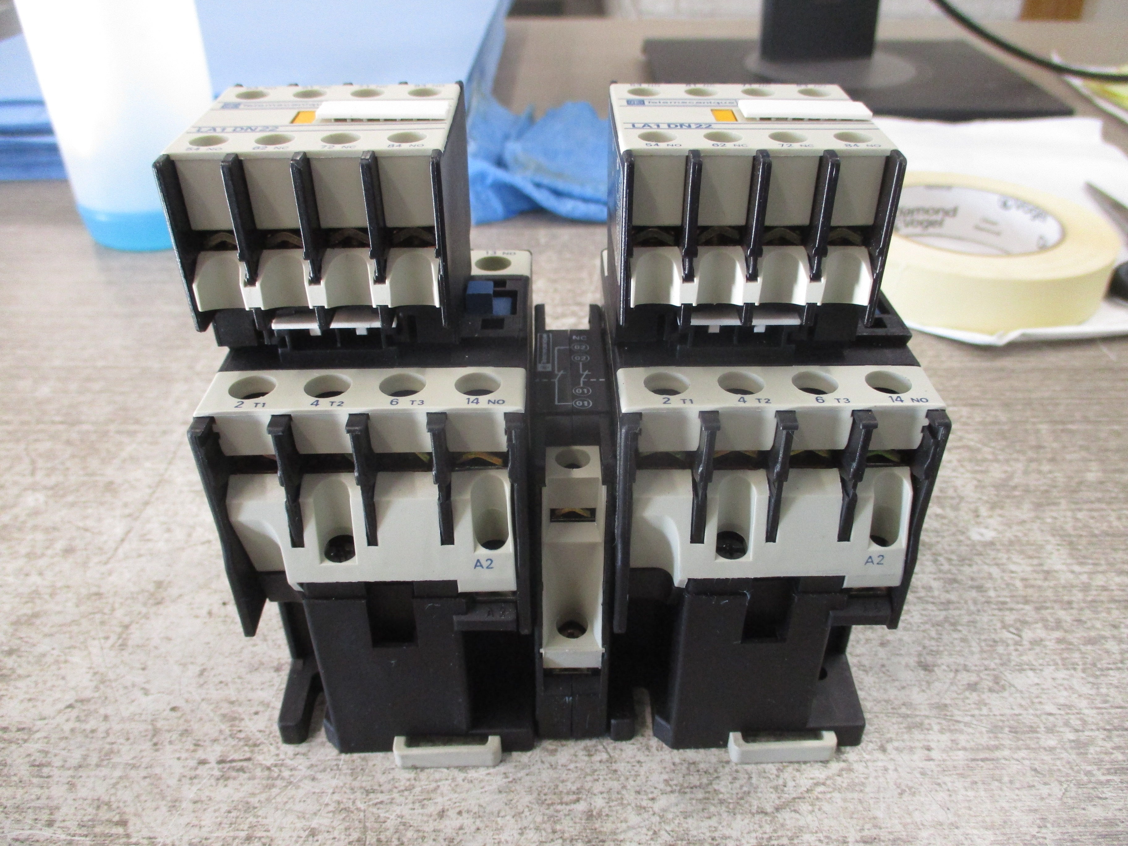 Telemecanique Reversing Contactor LC1 D2510 120V Coil 40A 600V (2) Aux Contact Blocks (2) Surge Suppressors Used