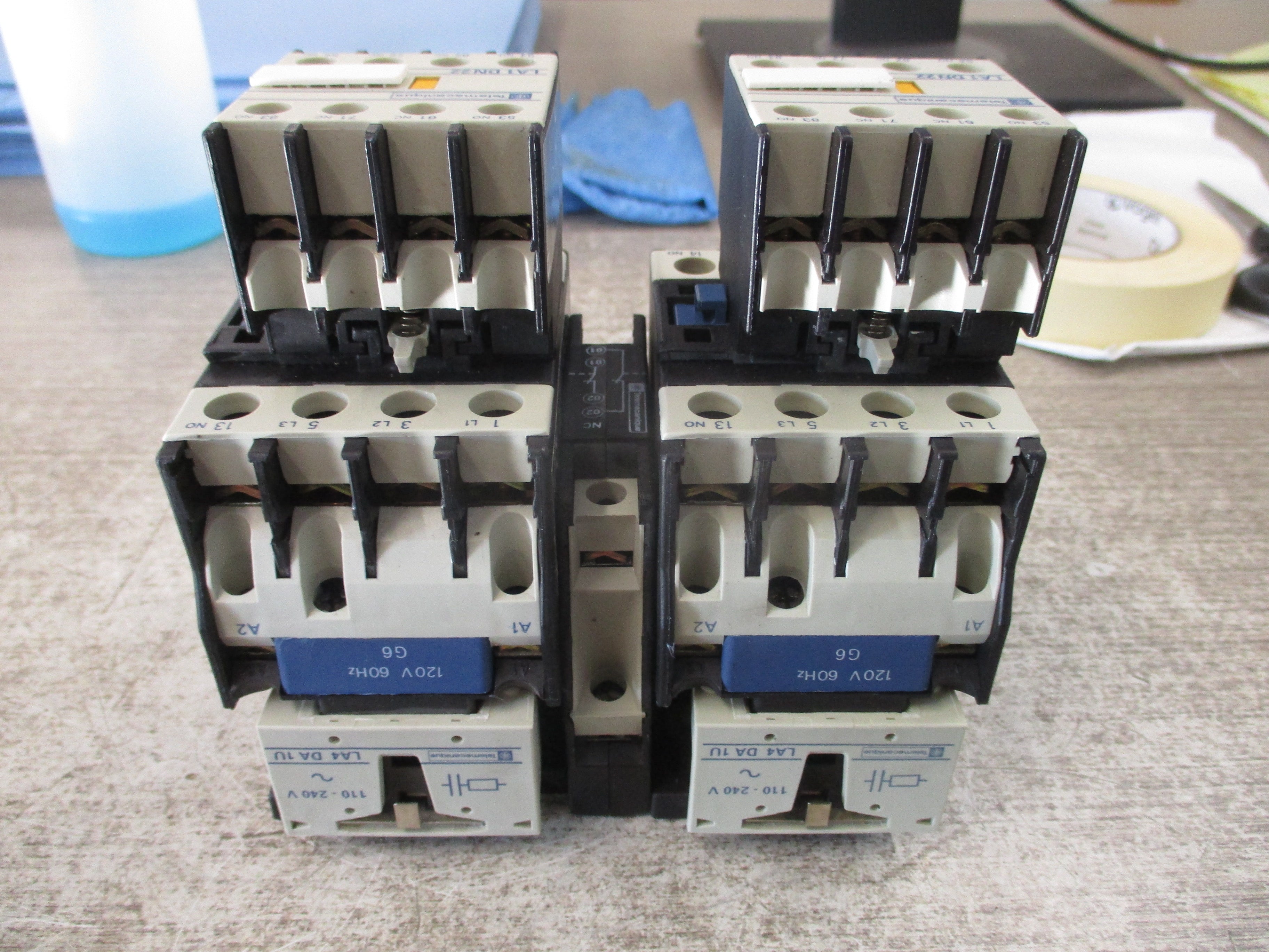 Telemecanique Reversing Contactor LC1 D2510 120V Coil 40A 600V (2) Aux Contact Blocks (2) Surge Suppressors Used
