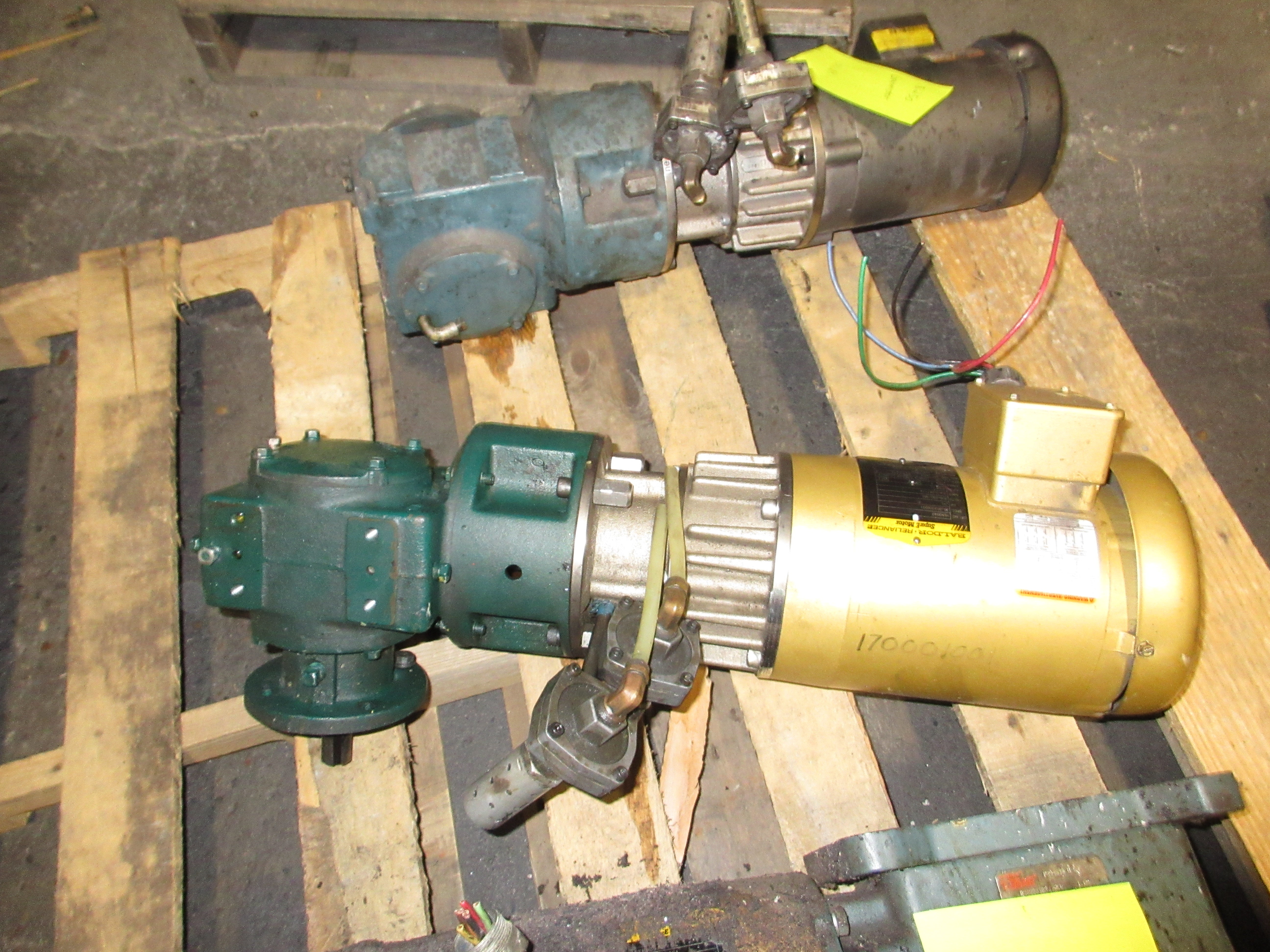 Master Power Transmission Gearmotor 8004567001LX 2HP 1800 RPM In Used