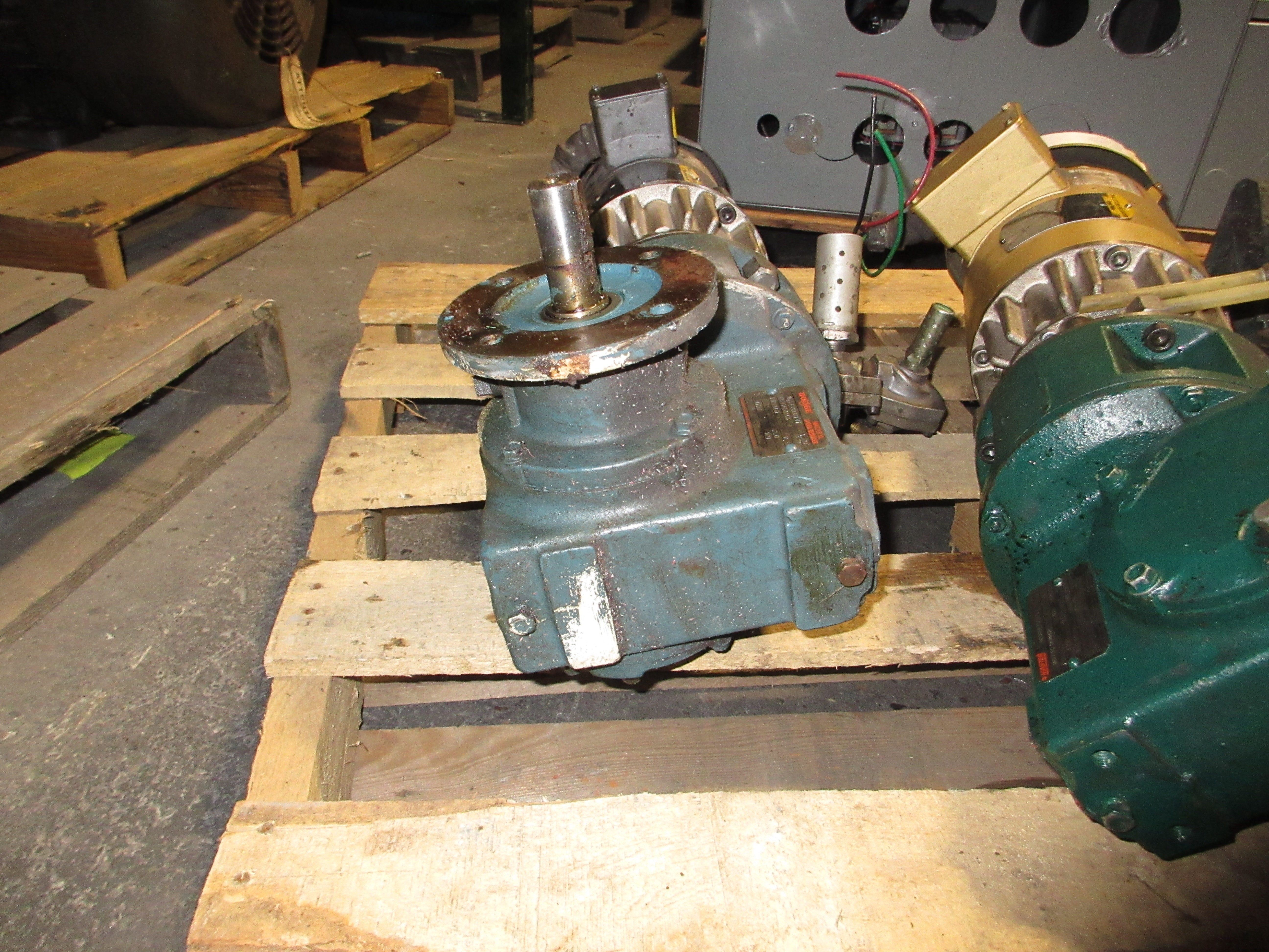 Dodge Gearmotor M643788001VT 2HP Max Input 1750 RPM Input 469 Torque Cap In LBS