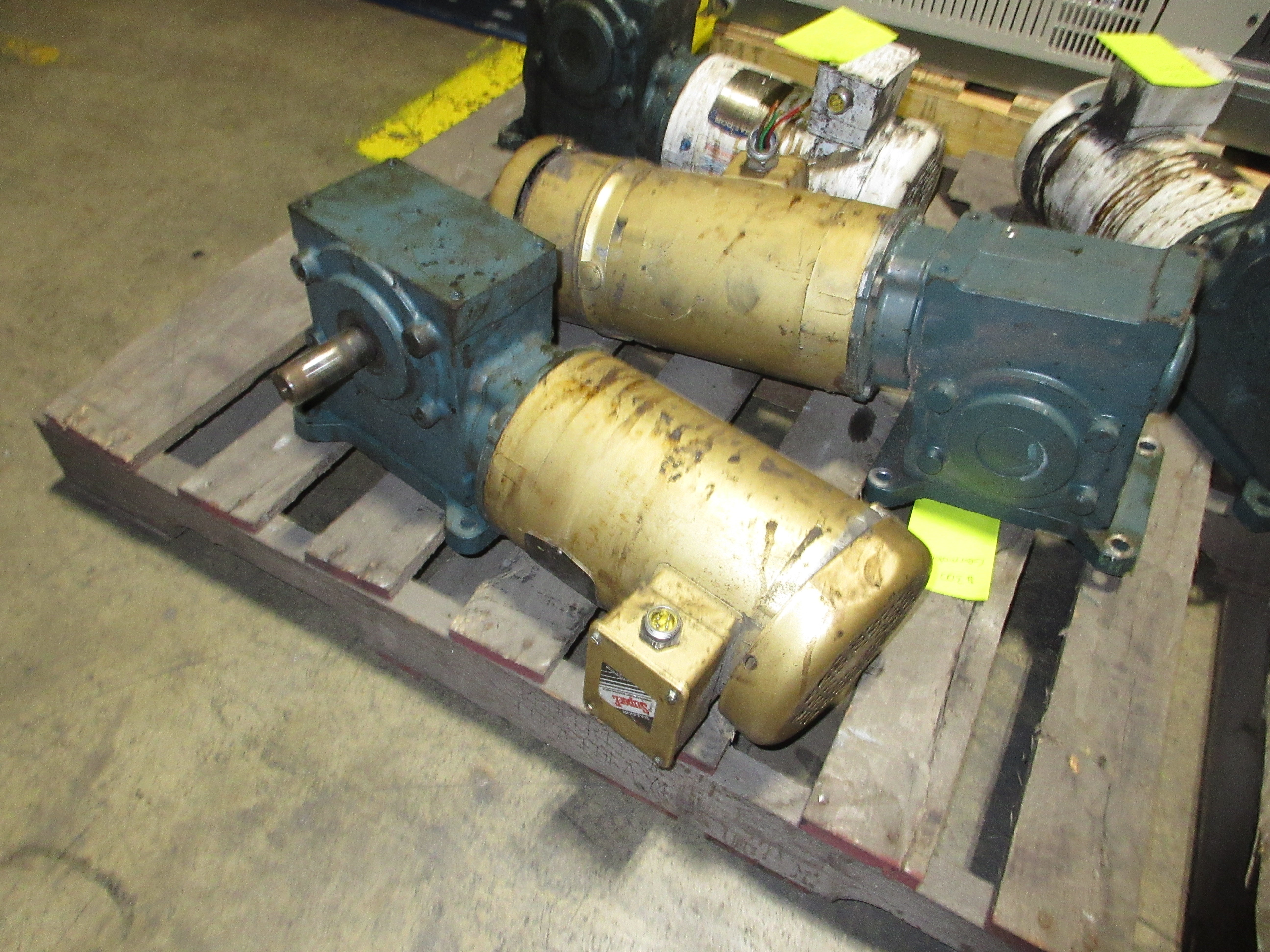 Dodge Tigear 2 Gearmotor 3.69 Max HP In 1800RPM *Missing (2) Fan Cover Screws*