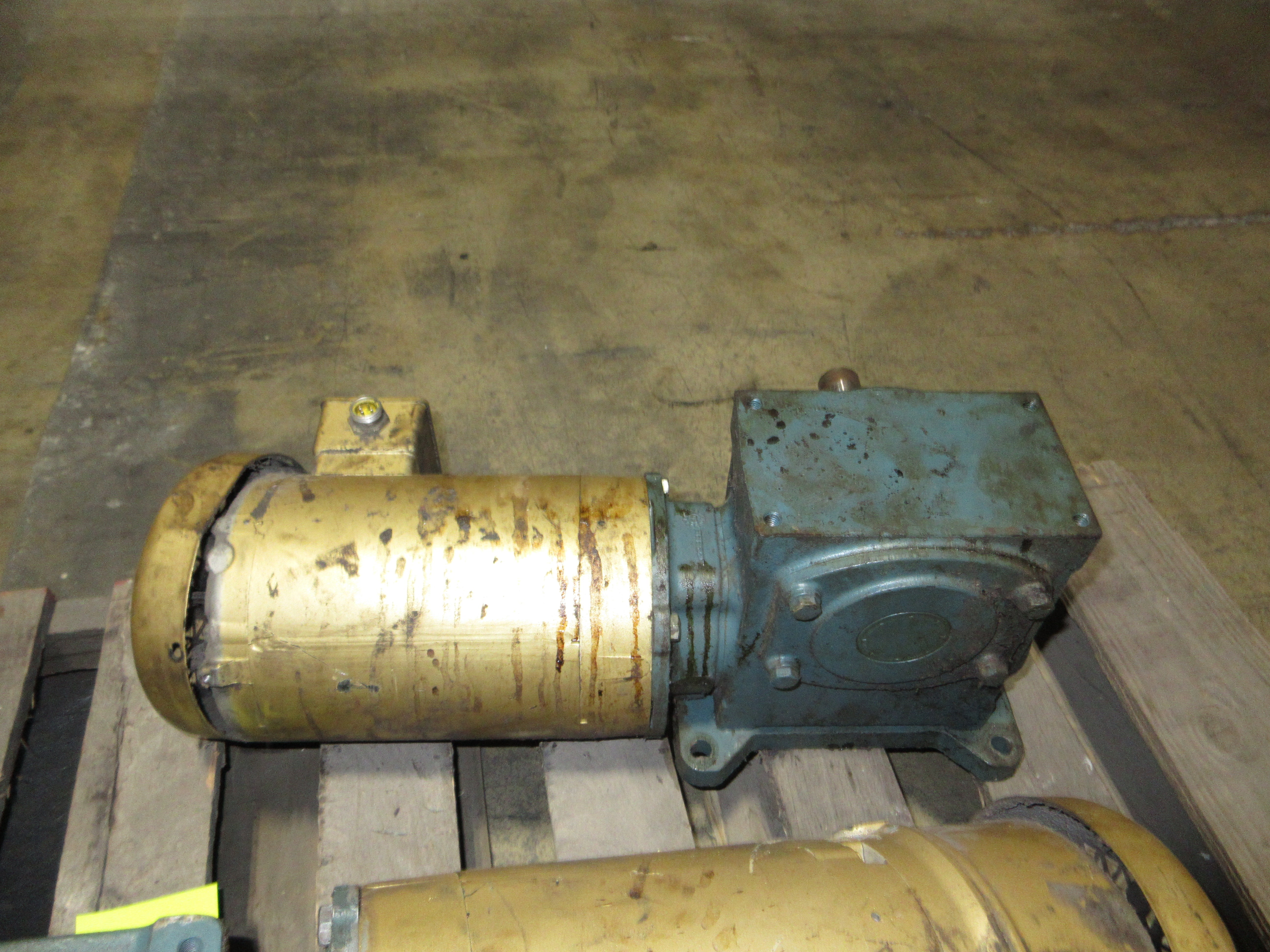 Dodge Tigear 2 Gearmotor 3.69 Max HP In 1800RPM *Missing (2) Fan Cover Screws*