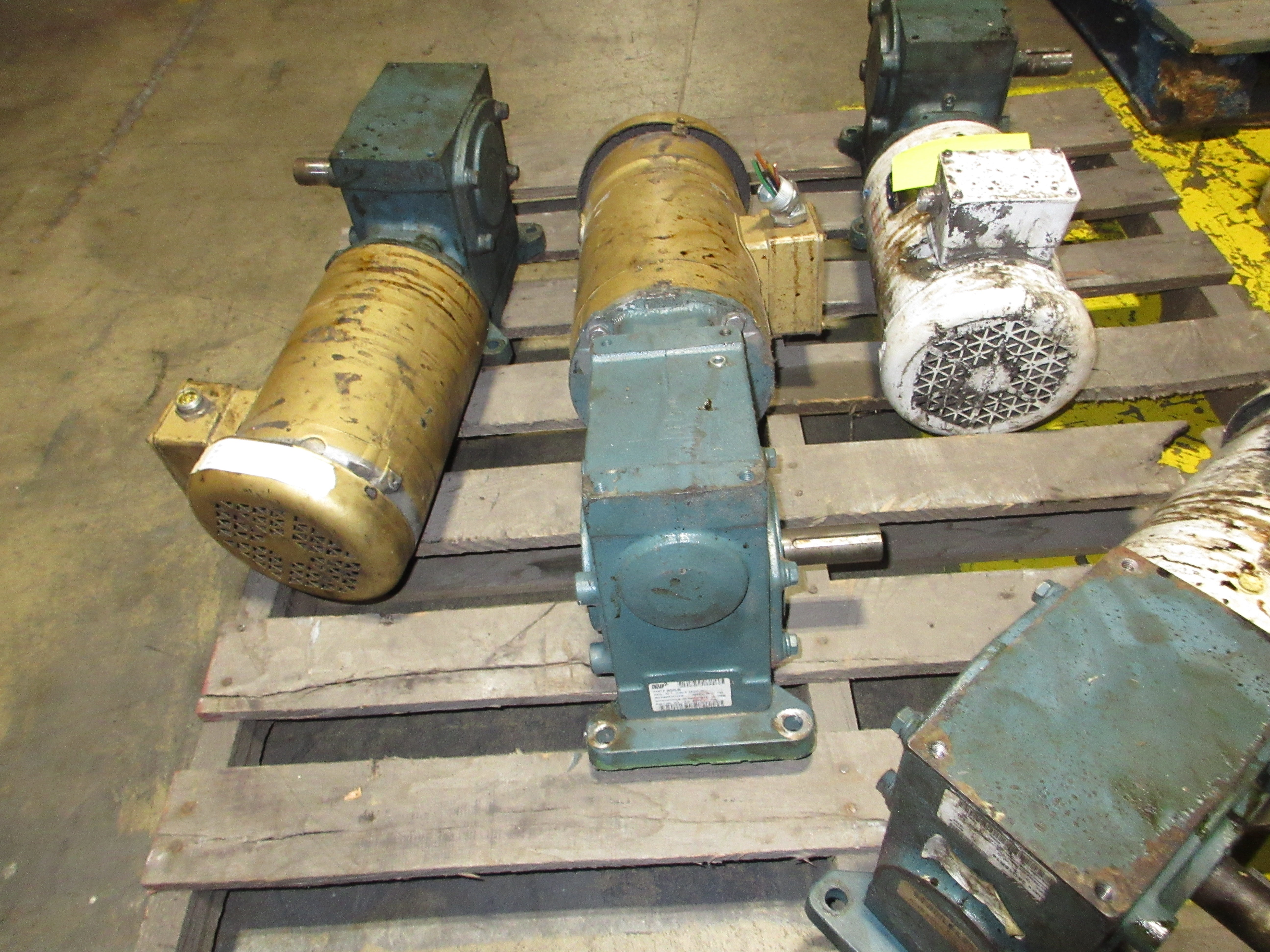 Dodge Tigear 2 Gearmotor 26Q40L56 1.55 HP In Ratio: 40:1 Used