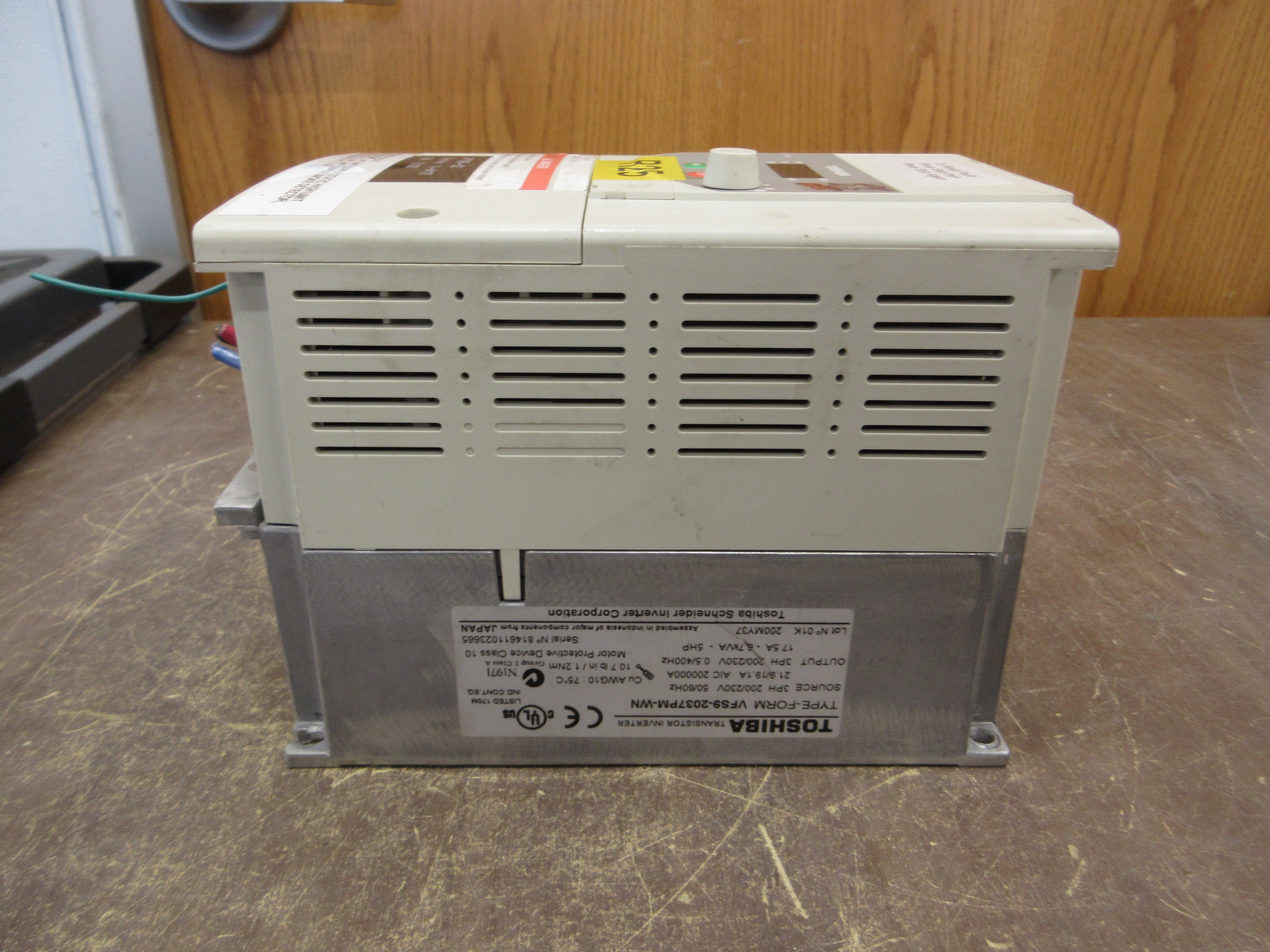 Toshiba AC Drive VFS9-2037PM-WN 5HP 3Ph Used