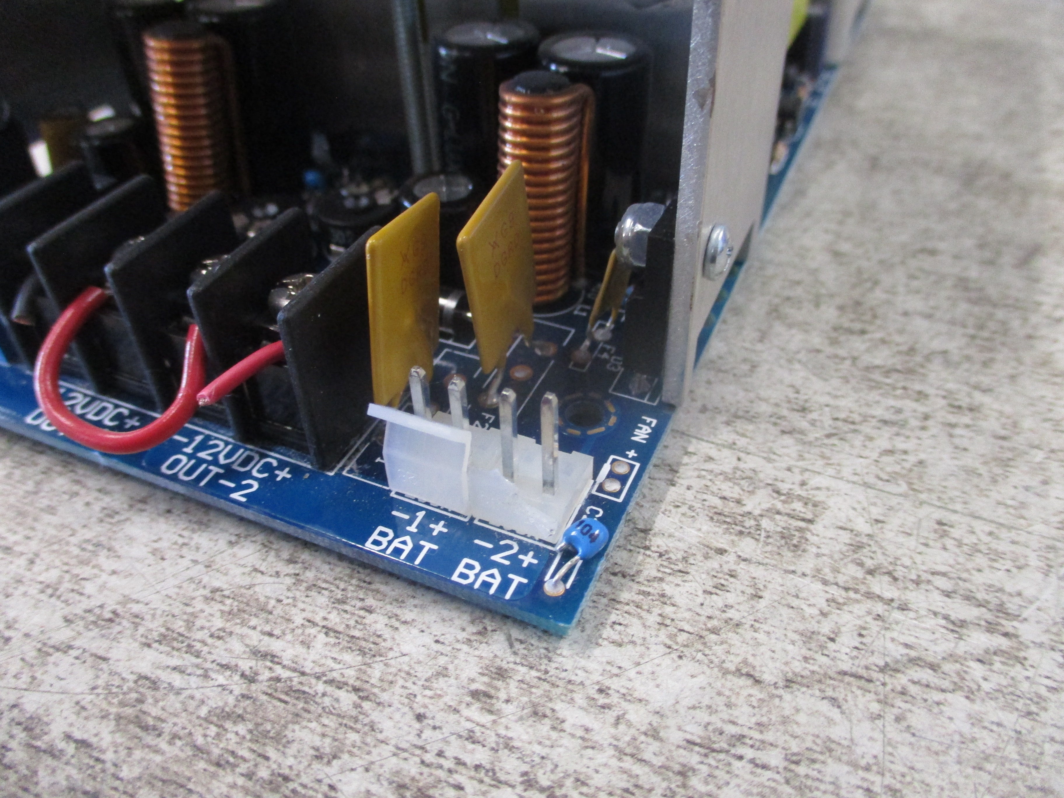 ESD Supervised Power Supply/Charger SPS-20 Input: 120/240VAC 400W Output: 12VDC 16A / 24VDC 8A *Connector Clip Broken* Used