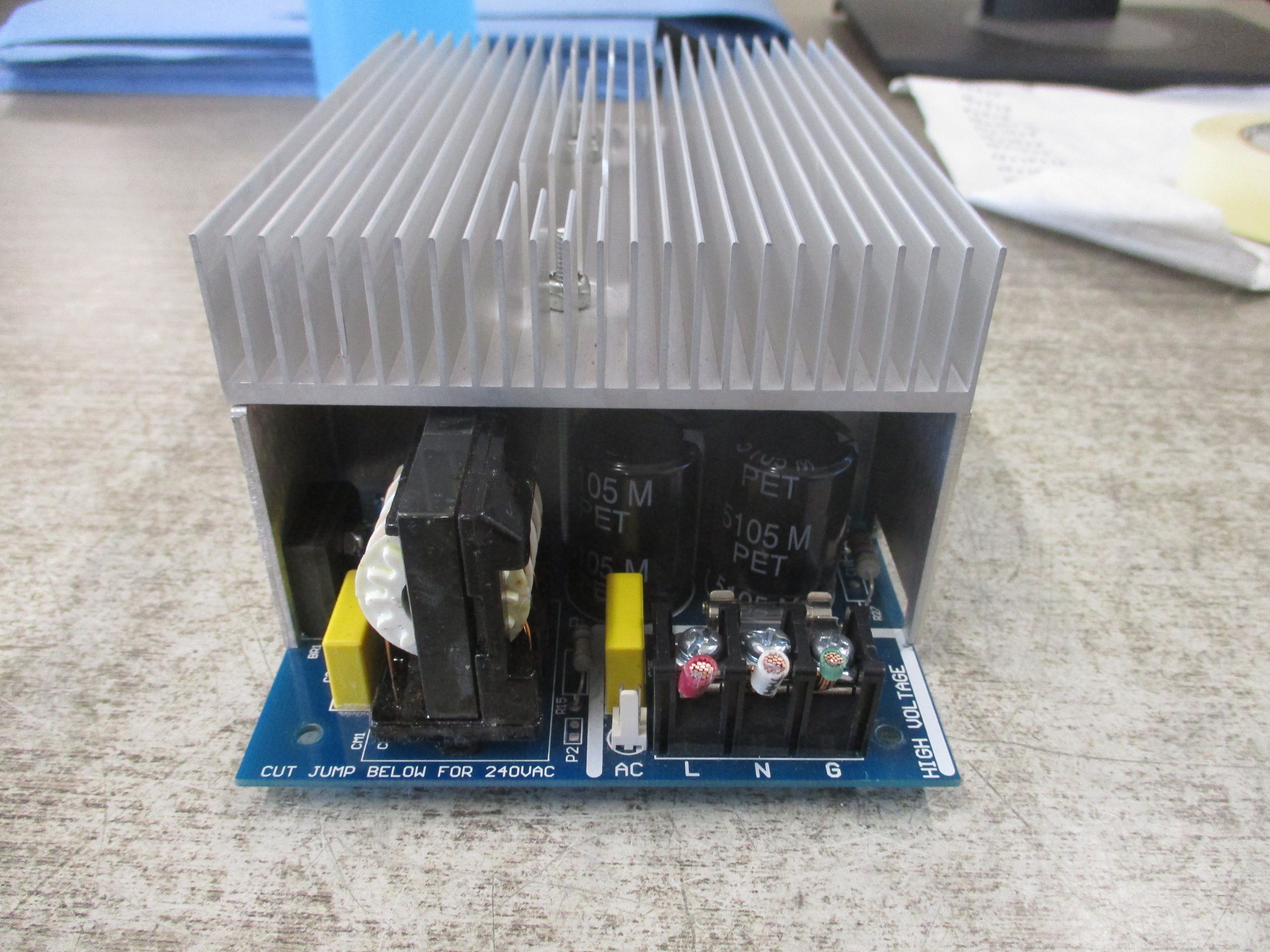 ESD Supervised Power Supply/Charger SPS-20 Input: 120/240VAC 400W Output: 12VDC 16A / 24VDC 8A *Connector Clip Broken* Used