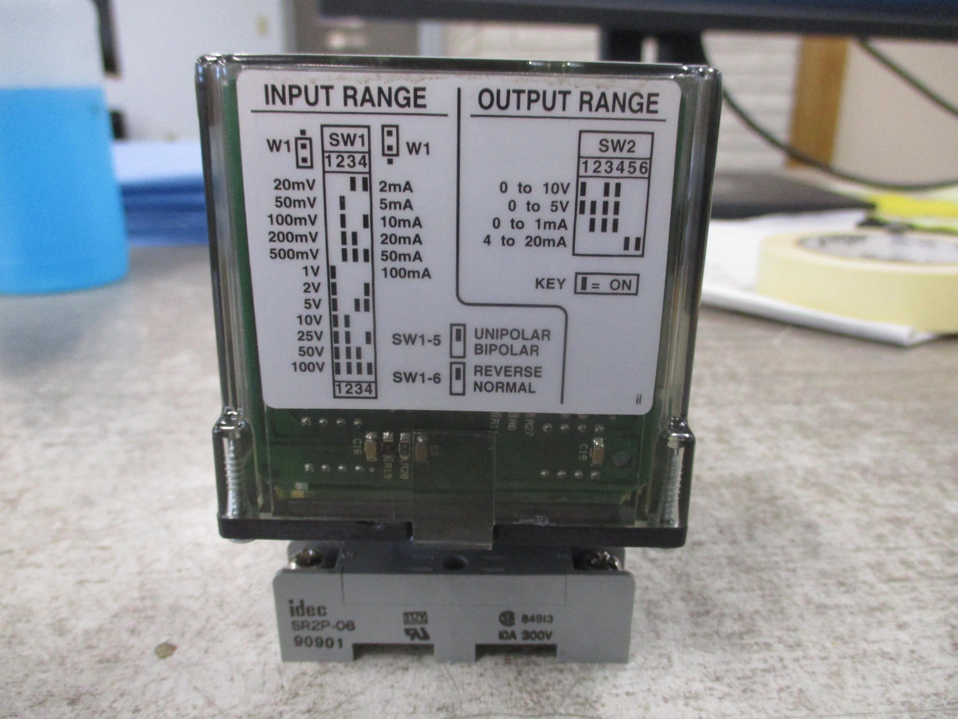 Action Instruments Action Pak Conditioner Relay 4380-2000-1 W/Base Used
