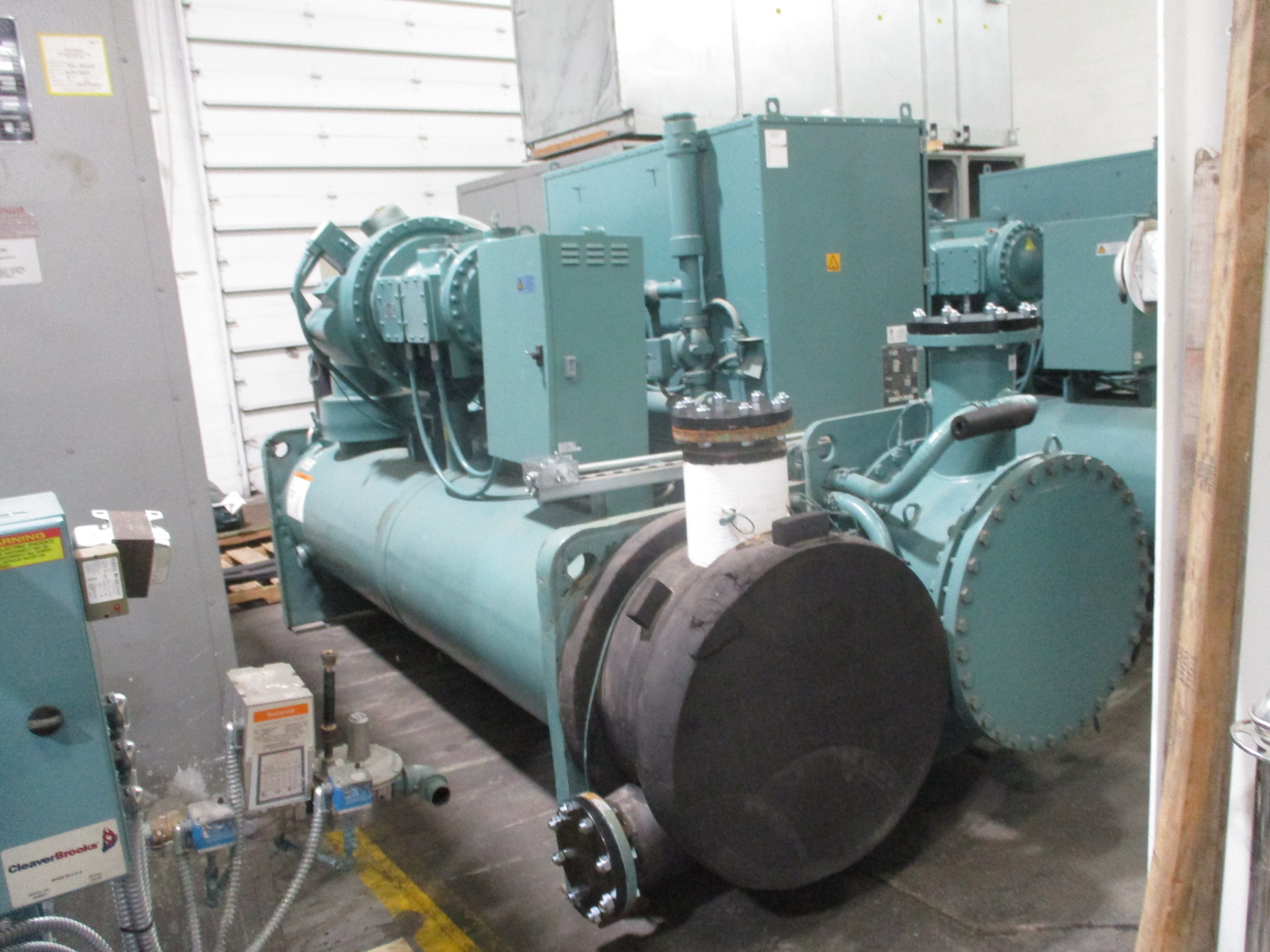 York YMC2 Water Cooled Chiller YMC2-S0879AA 250 ton 460V 3Ph R-134A 17,433 Opera