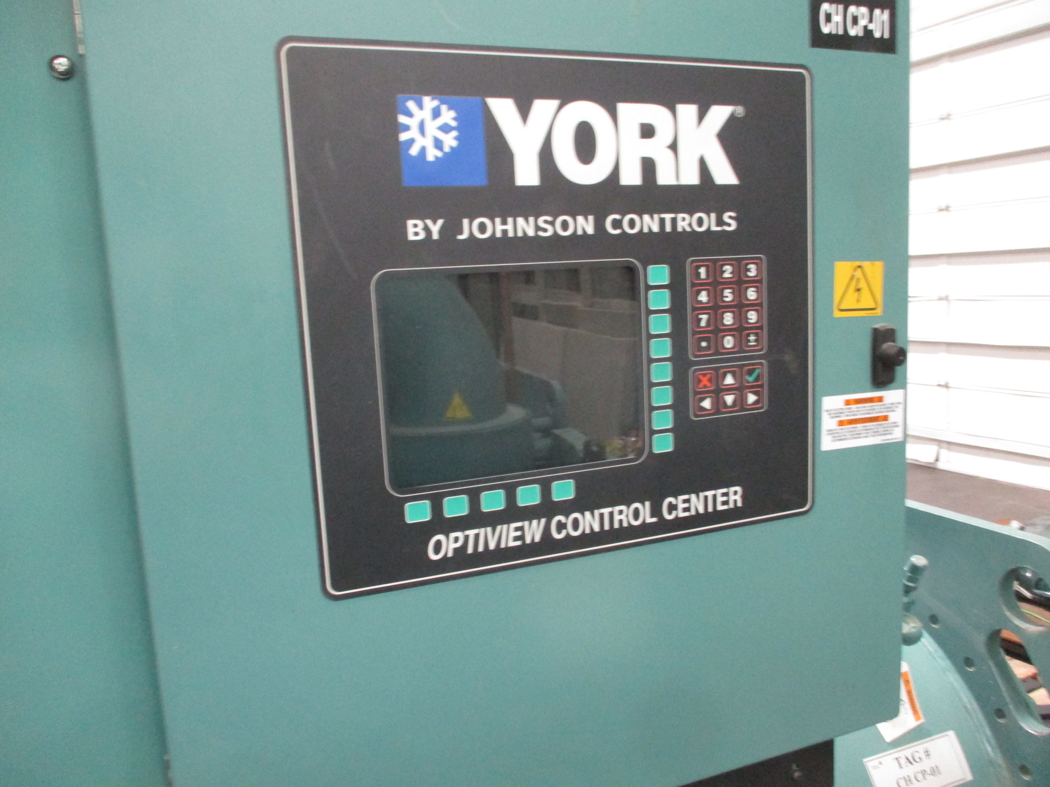 York YMC2 Water Cooled Chiller YMC2-S0879AA 250 ton 460V 3Ph R-134A 17,433 Opera