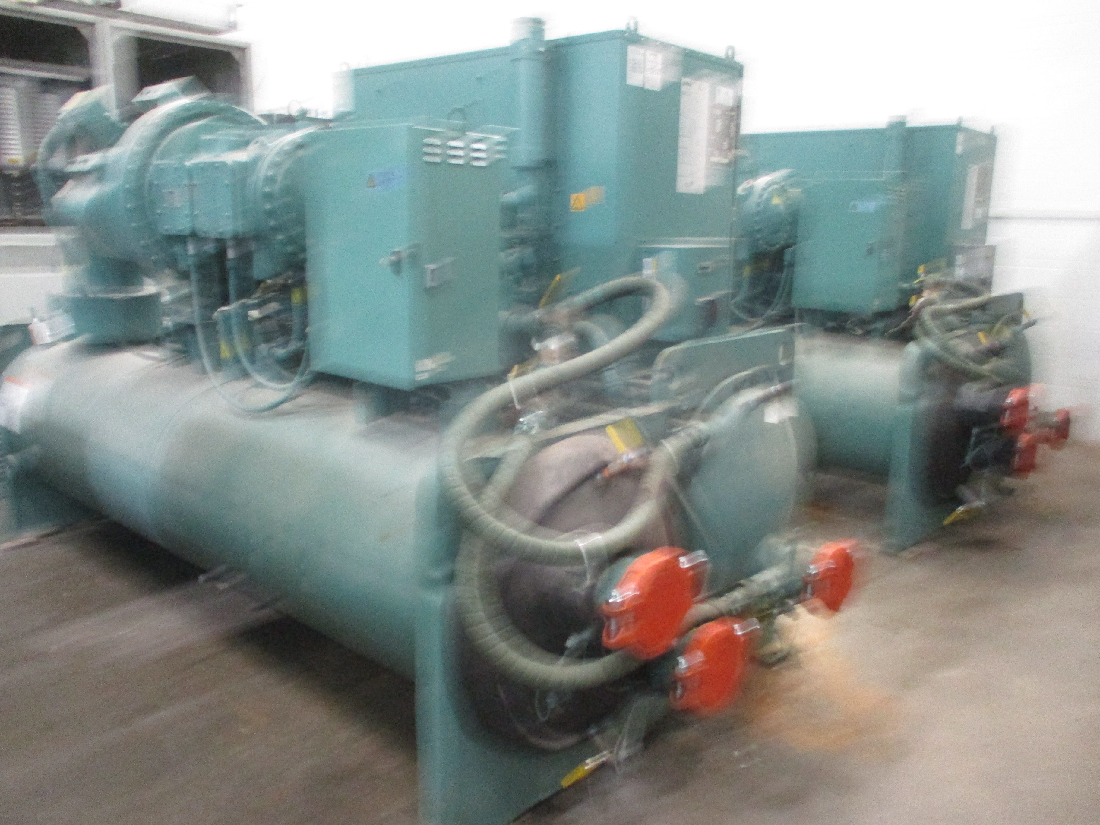 York YMC2 Water Cooled Chiller YMC2-S0967AAS 275 Ton 460V 3Ph 9,924 Operating Ho