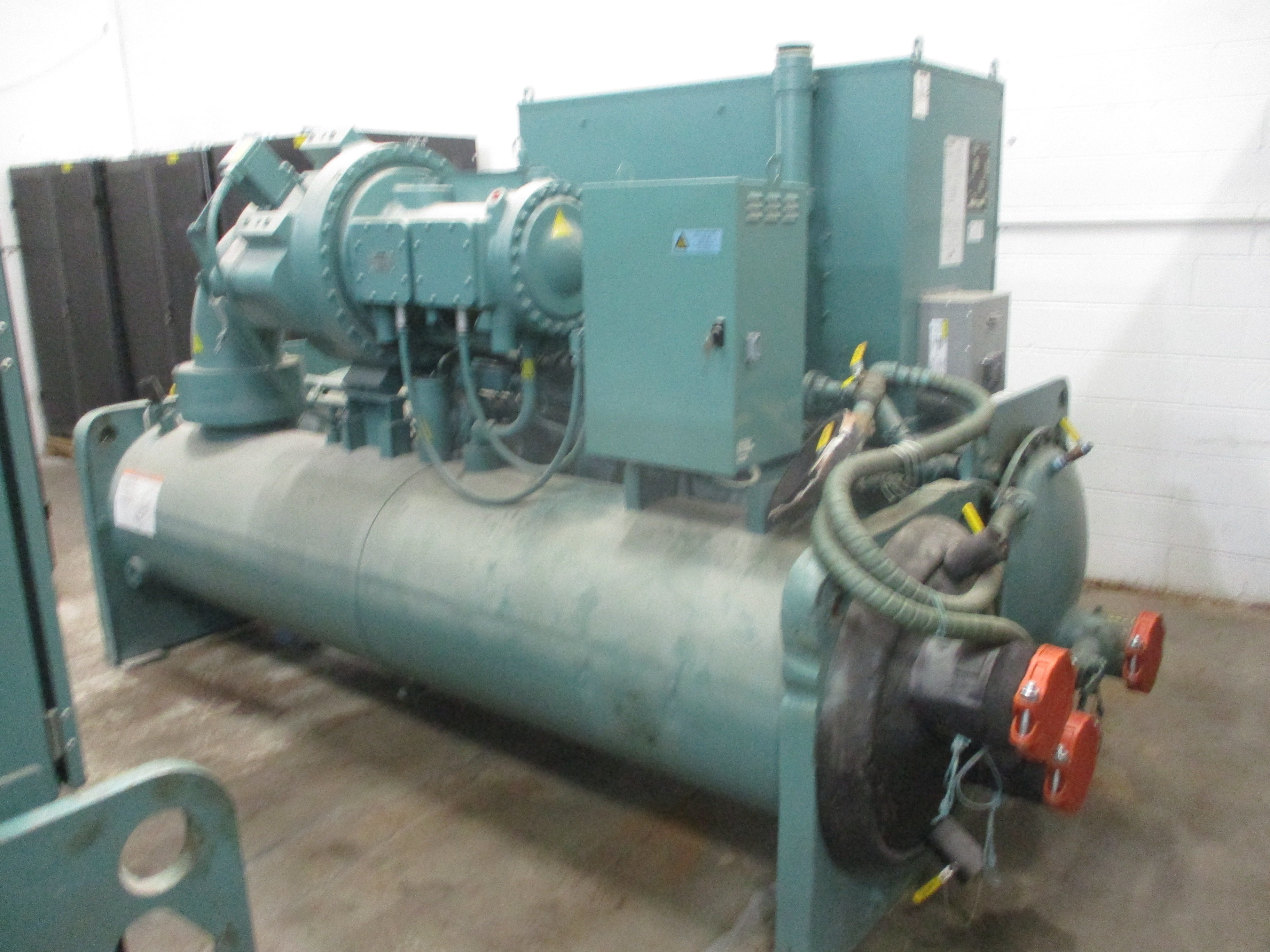 York YMC2 Water Cooled Chiller YMC2-S0967AAS 275 Ton 460V 3Ph 11,760 Operating H