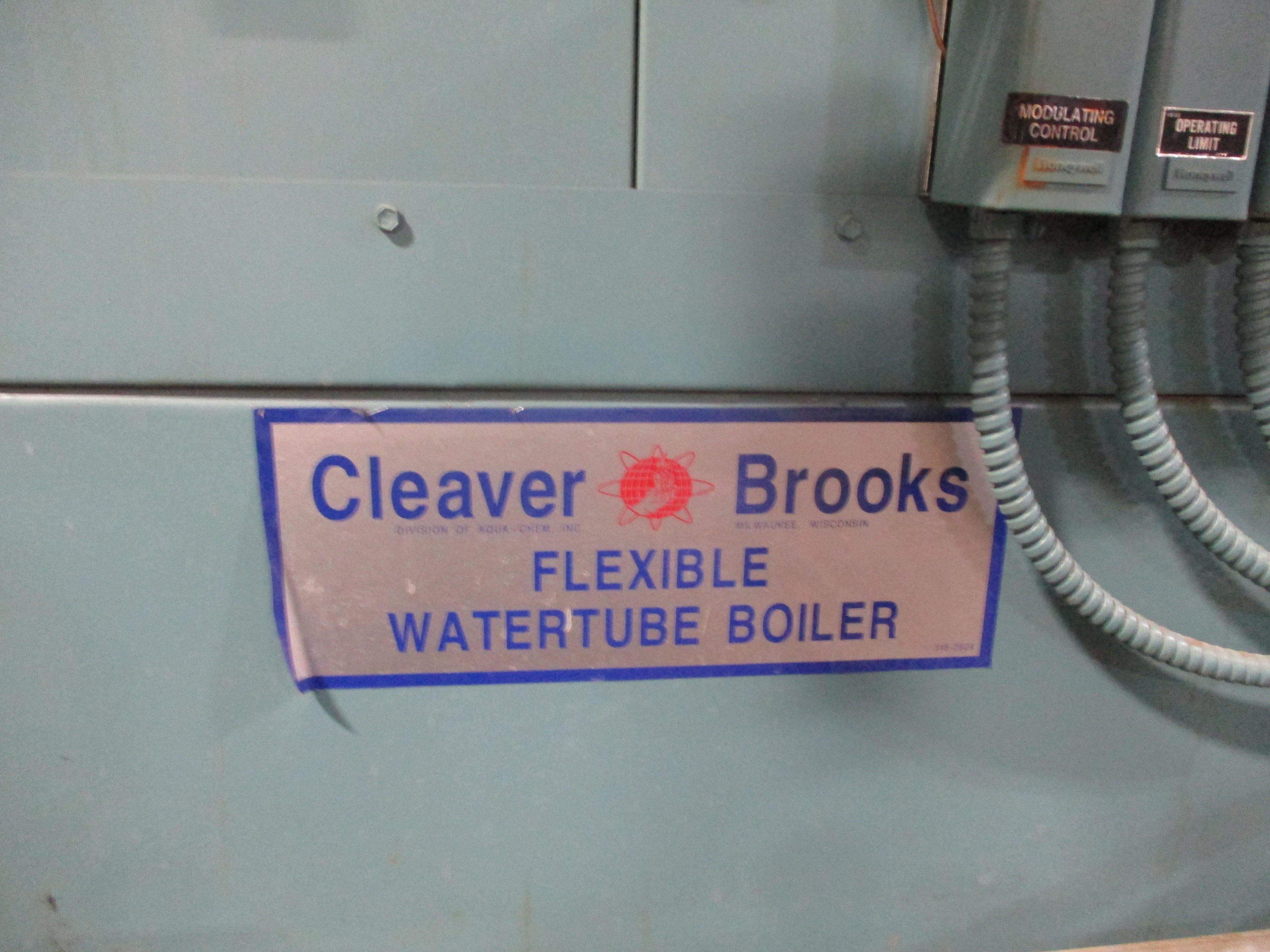 Cleaver Brooks FLX Watertube Boiler FLX 250 60HP 160PSI Hot Water Nat Gas Burner