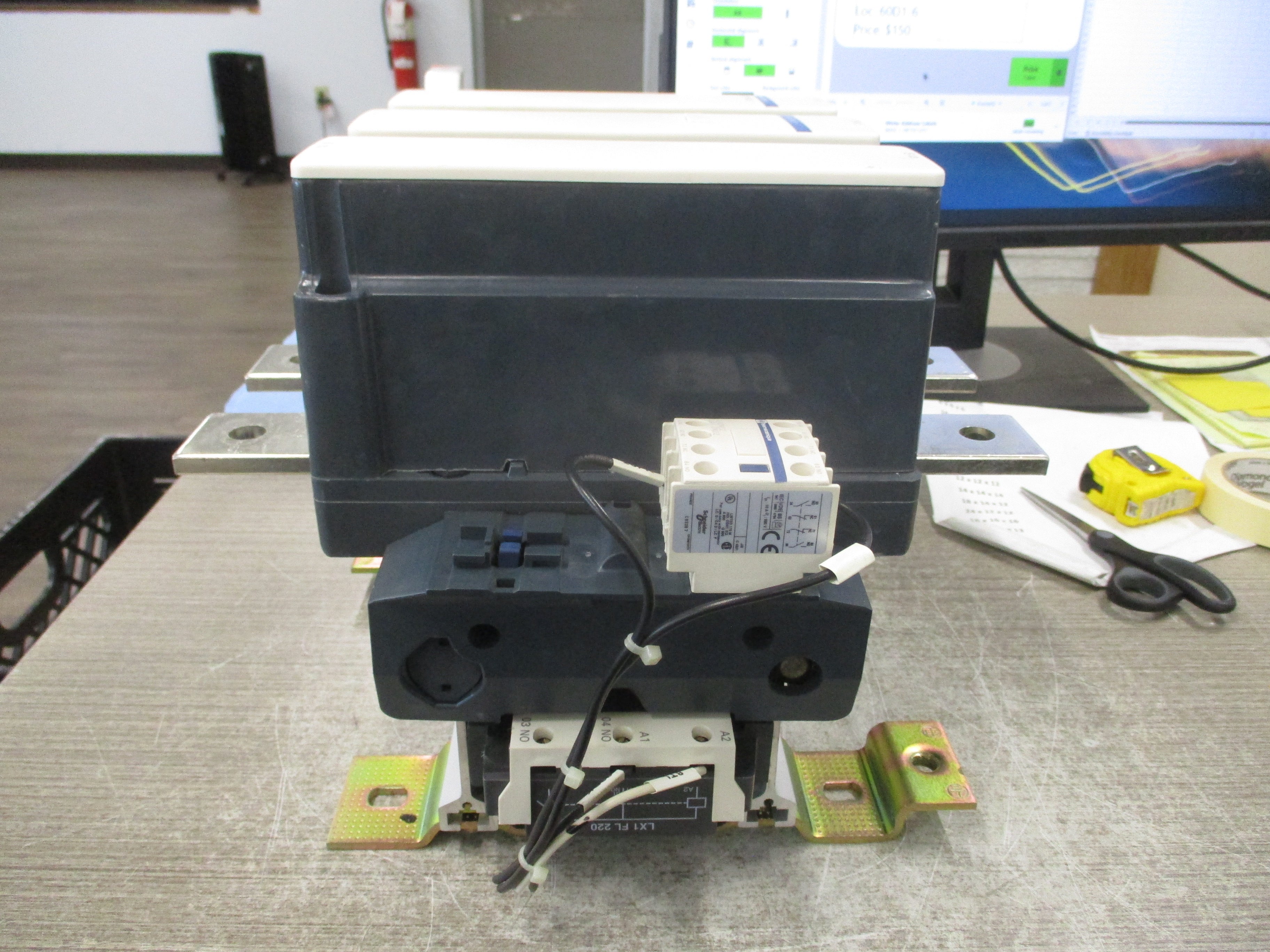 Square D Contactor LC1 F630 240V Coil 1000A 600V (1) Aux Contact Block Used