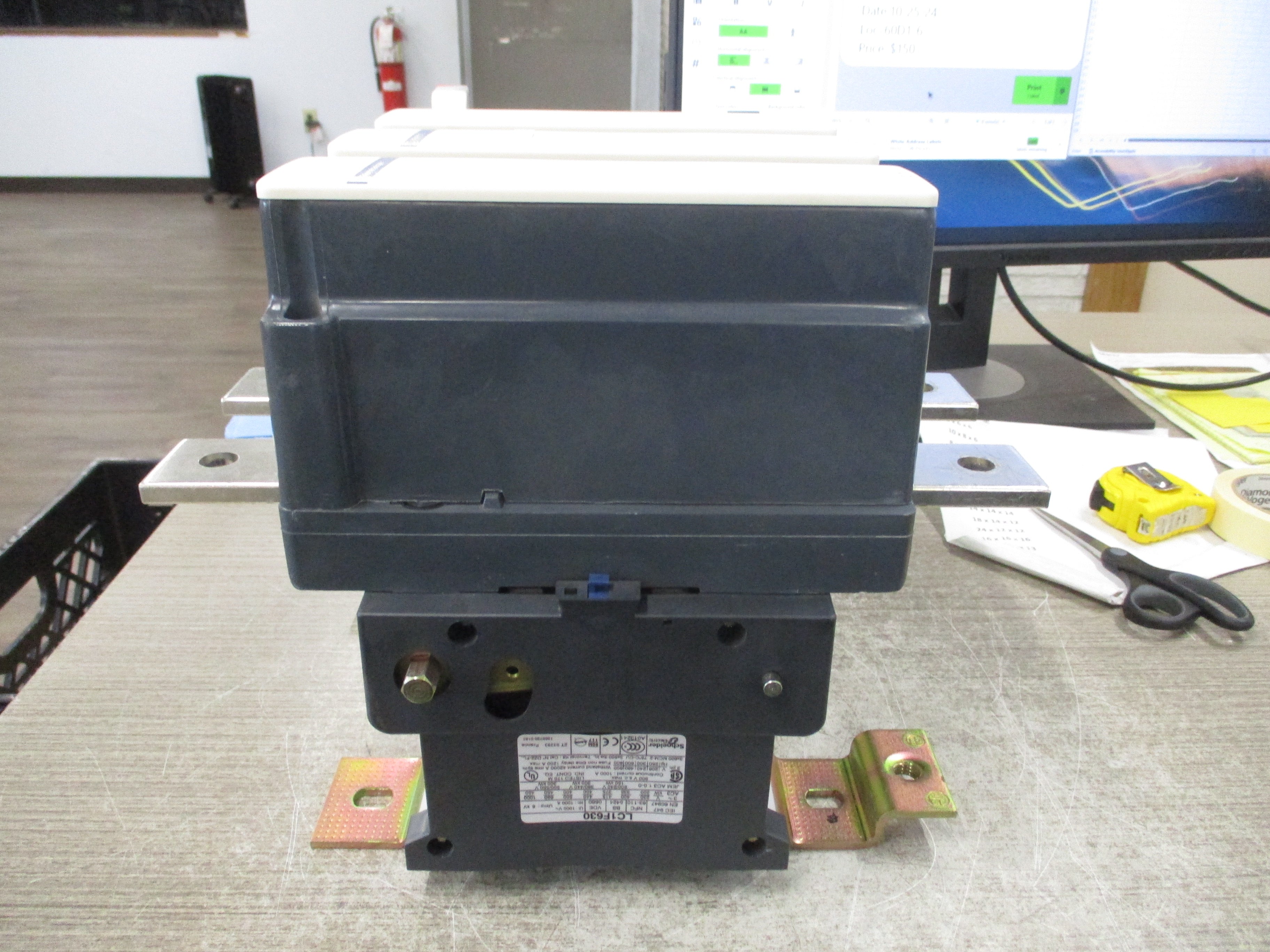 Square D Contactor LC1 F630 240V Coil 1000A 600V (1) Aux Contact Block Used