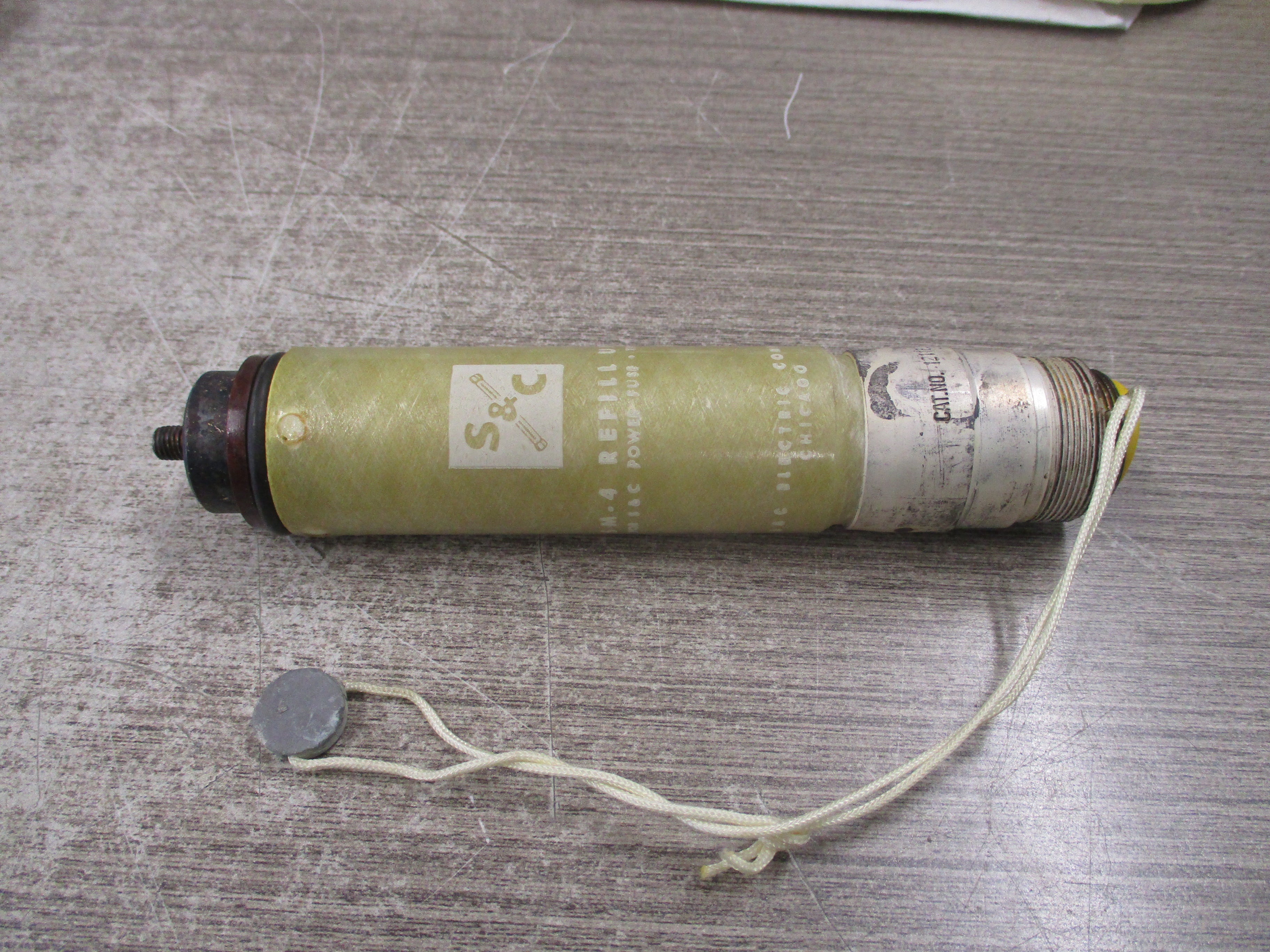 S&C SM-4 Fuse Refill Unit 121150R4 100E 7.2KV Used