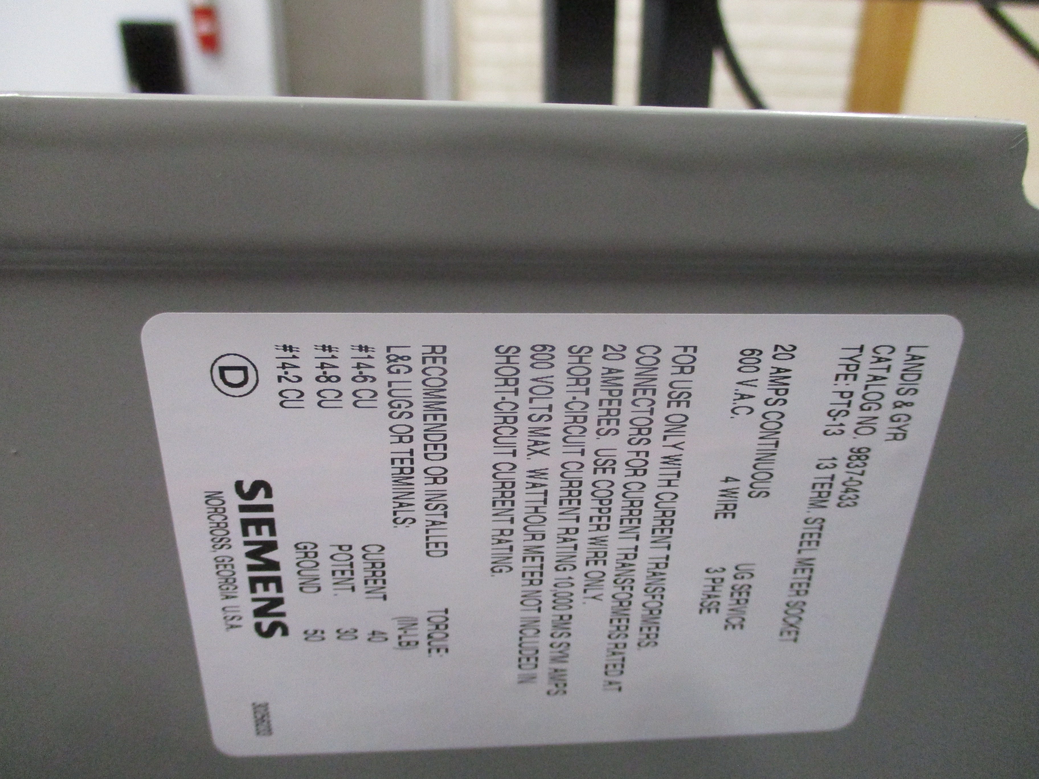 Landis & Gyr Meter Socket 9837-0433 20A 600V 4W 3Ph Used