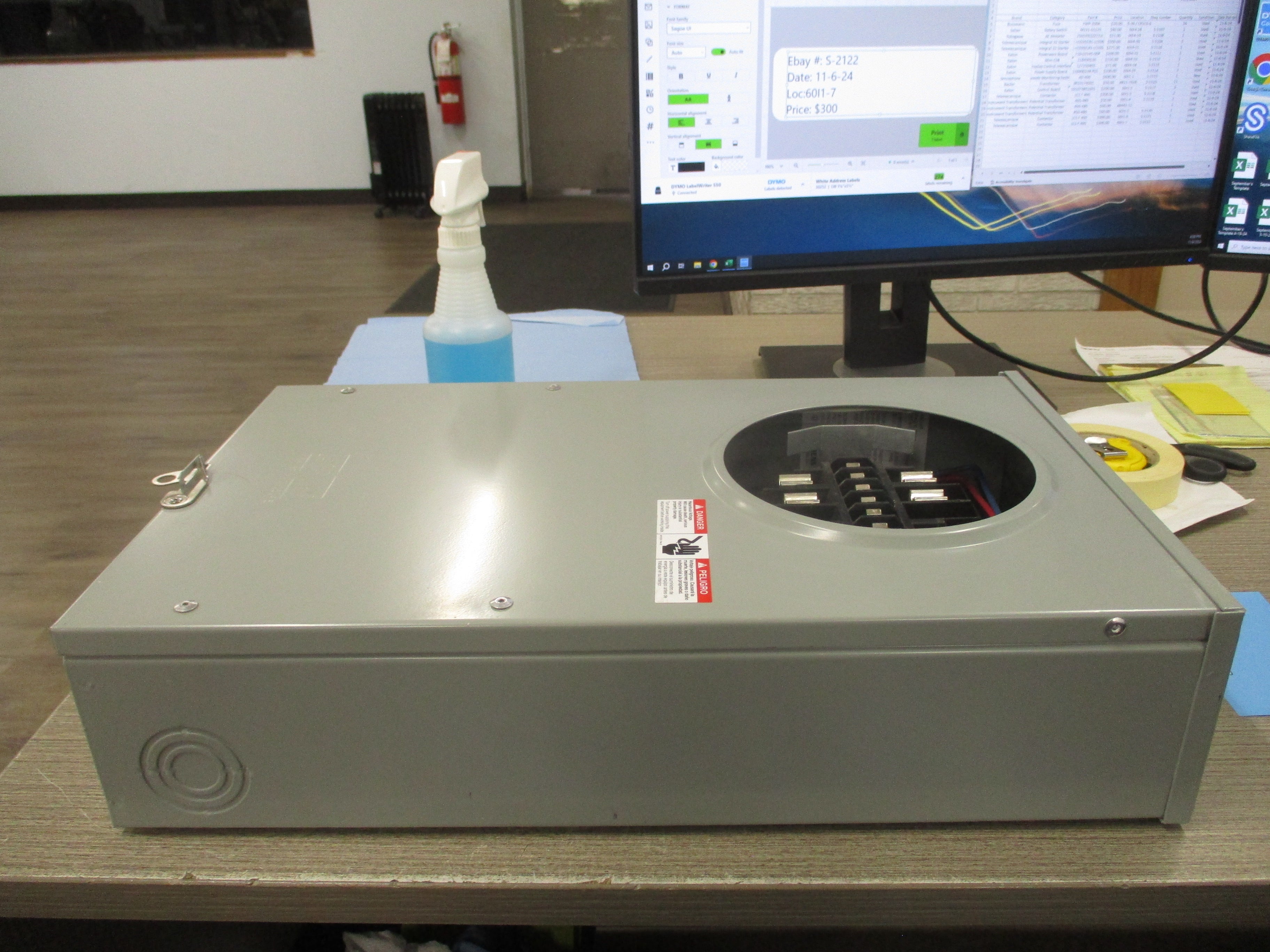 Landis & Gyr Meter Socket 9837-0433 20A 600V 4W 3Ph Used