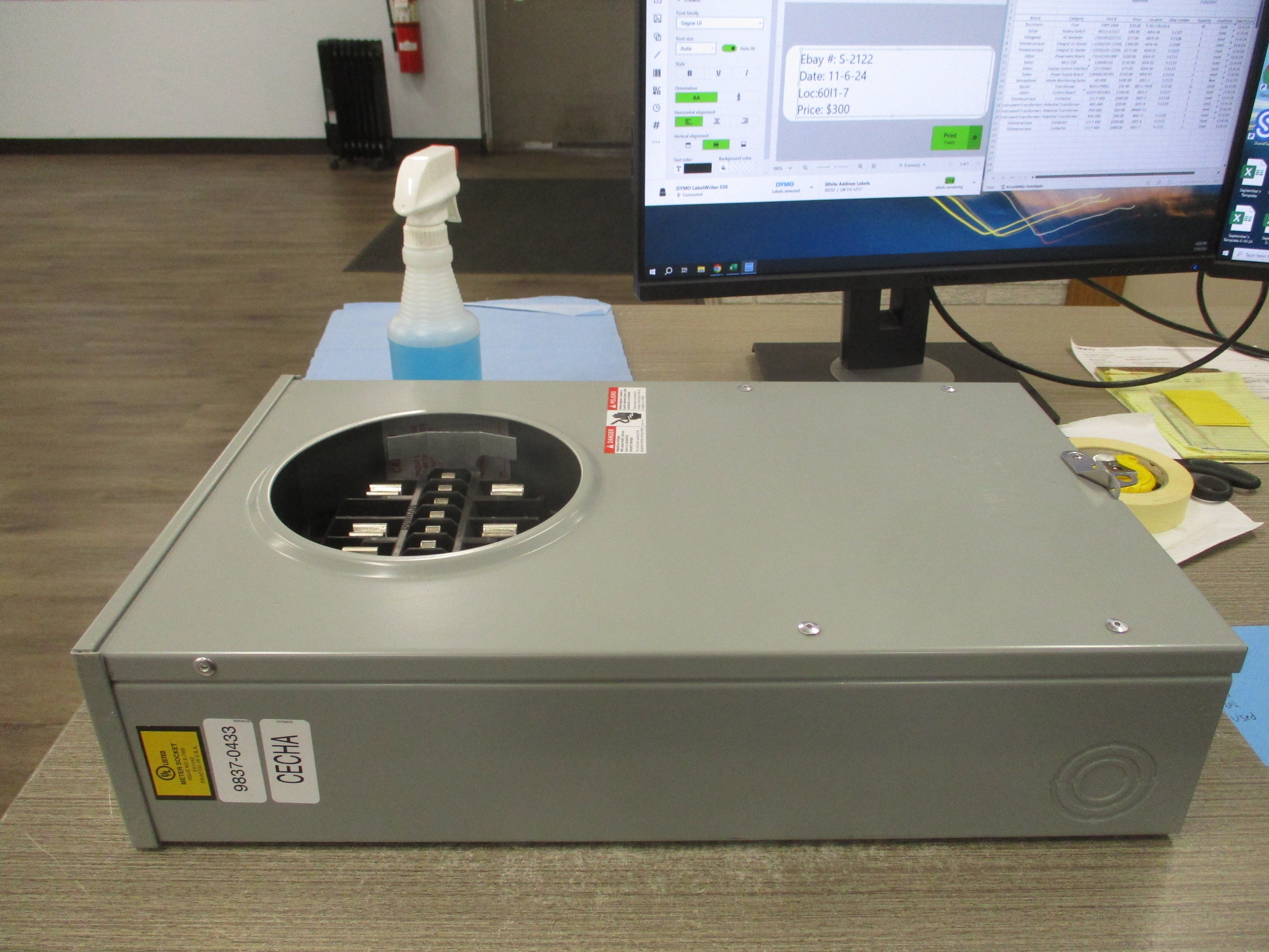 Landis & Gyr Meter Socket 9837-0433 20A 600V 4W 3Ph Used