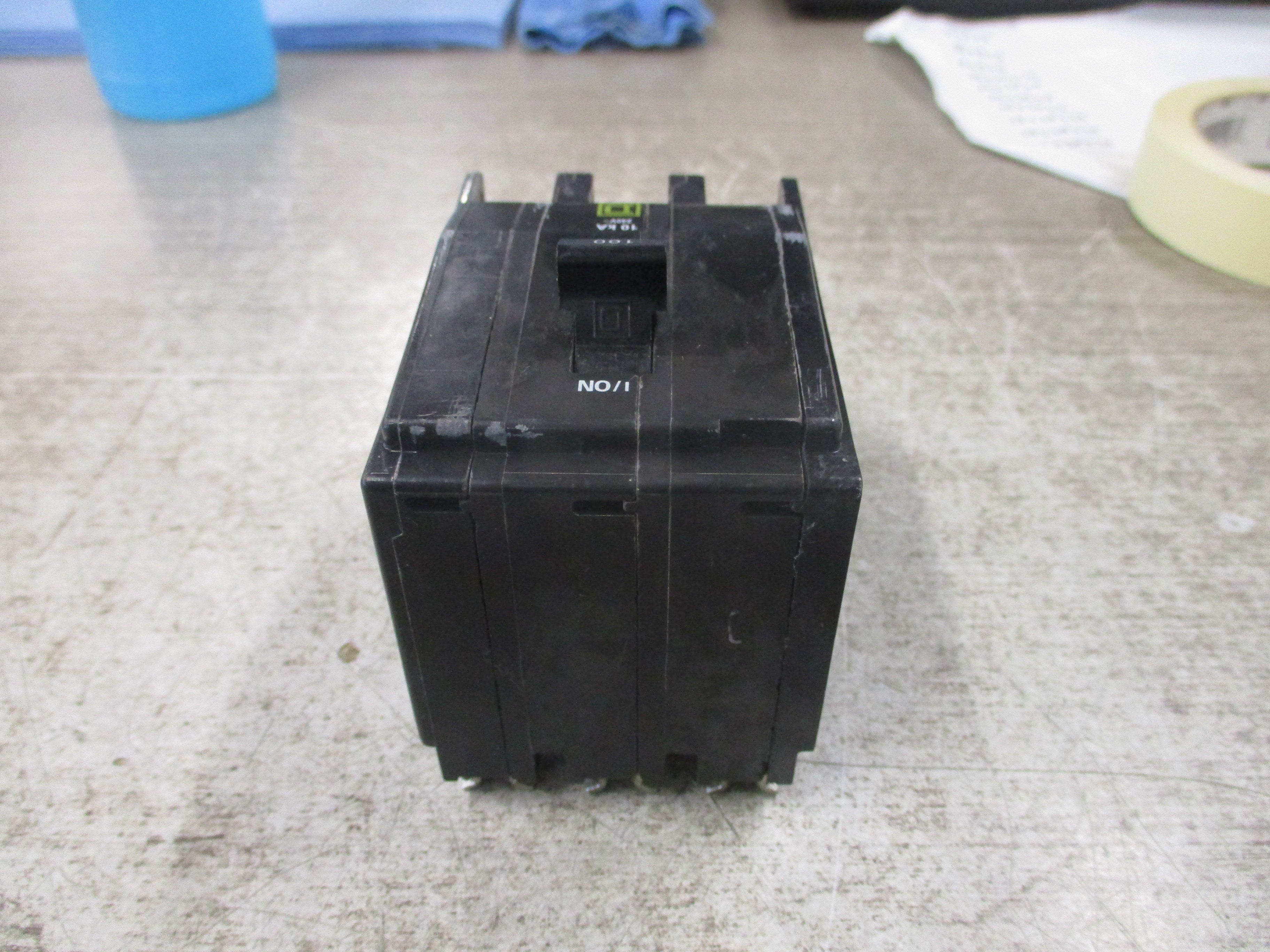 Square D Clip-on Circuit Breaker QO3100 100A 240V 3P Used