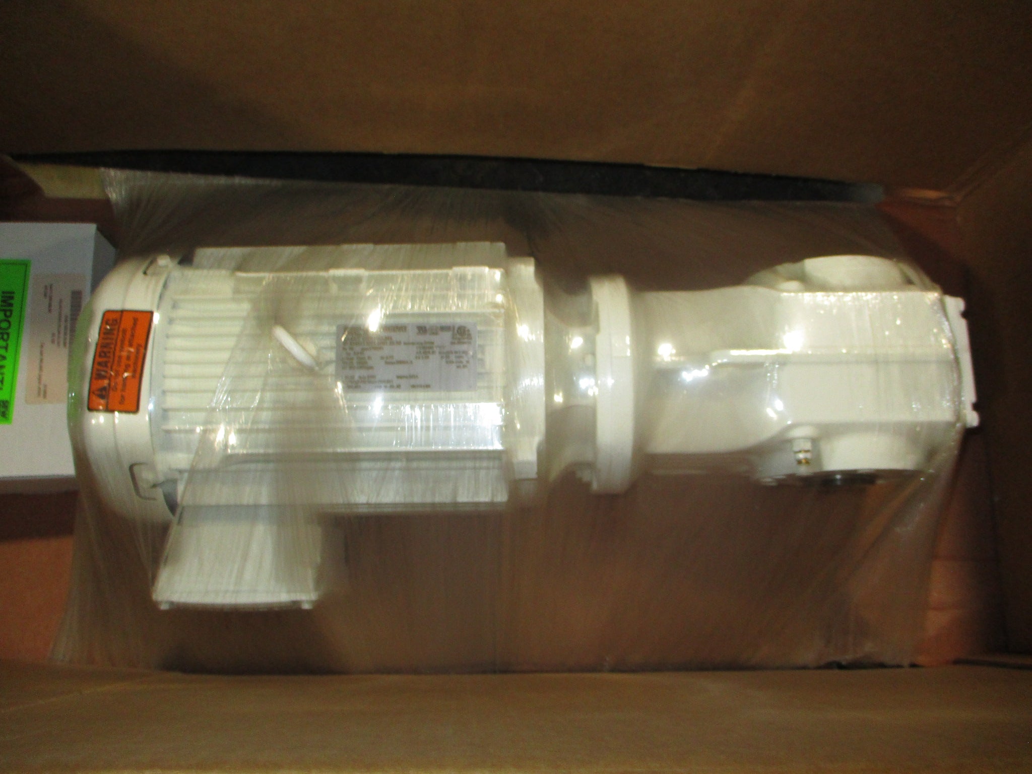 SEW-EURODRIVE Gearmotor KA47/T DRN100LM4 81RPM Out Ratio 21.81:1 230/460V 60Hz