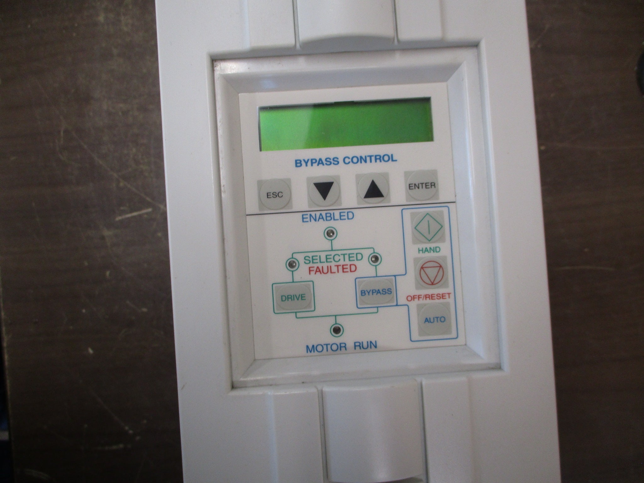 ABB ACH550 AC Drive w/ Bypass ACH550-VCR-023A-4+F267 15HP 3Ph w/ Keypad Used