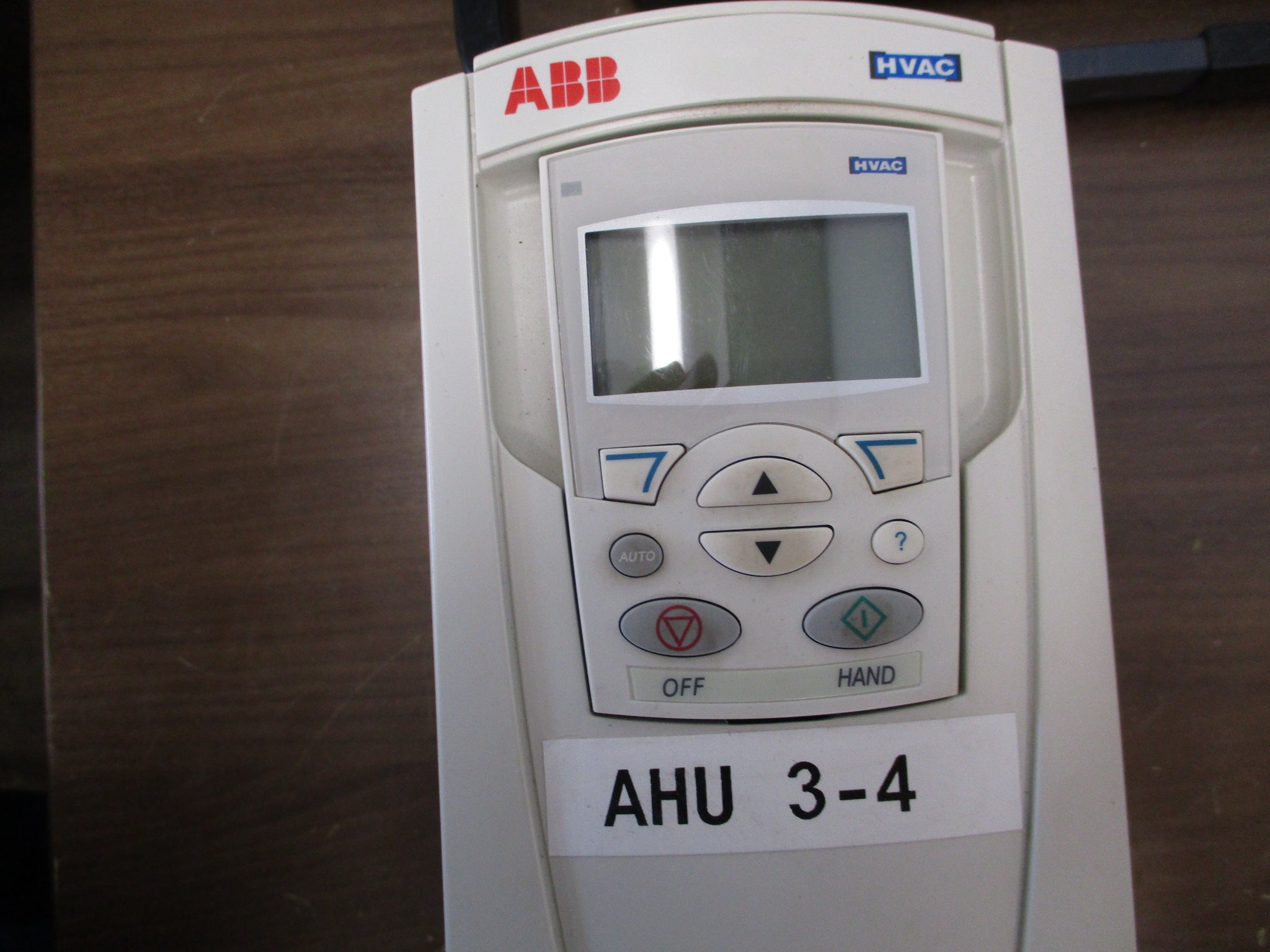 ABB ACH550 AC Drive w/ Bypass ACH550-VCR-023A-4+F267 15HP 3Ph w/ Keypad Used