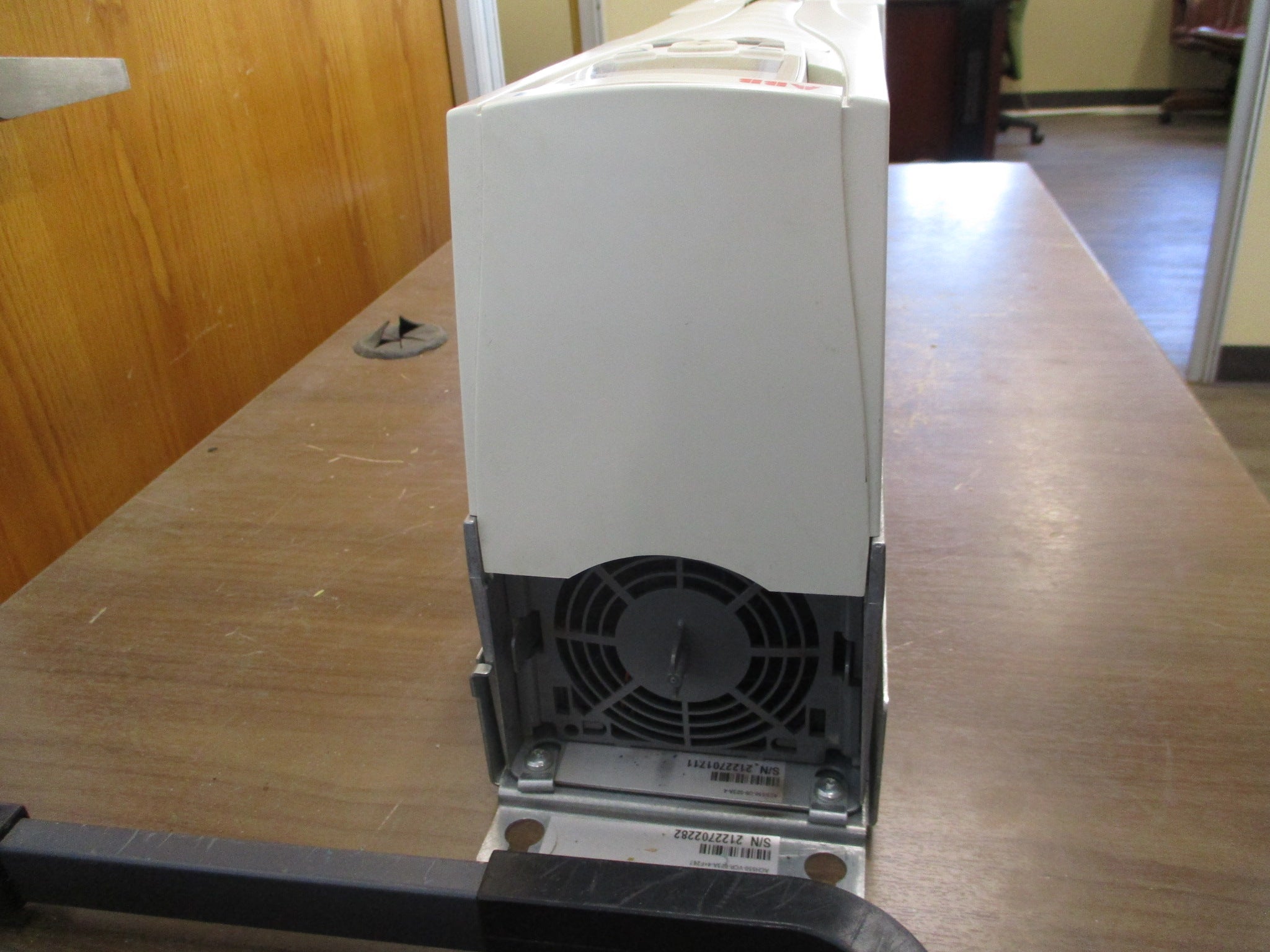 ABB ACH550 AC Drive w/ Bypass ACH550-VCR-023A-4+F267 15HP 3Ph w/ Keypad Used