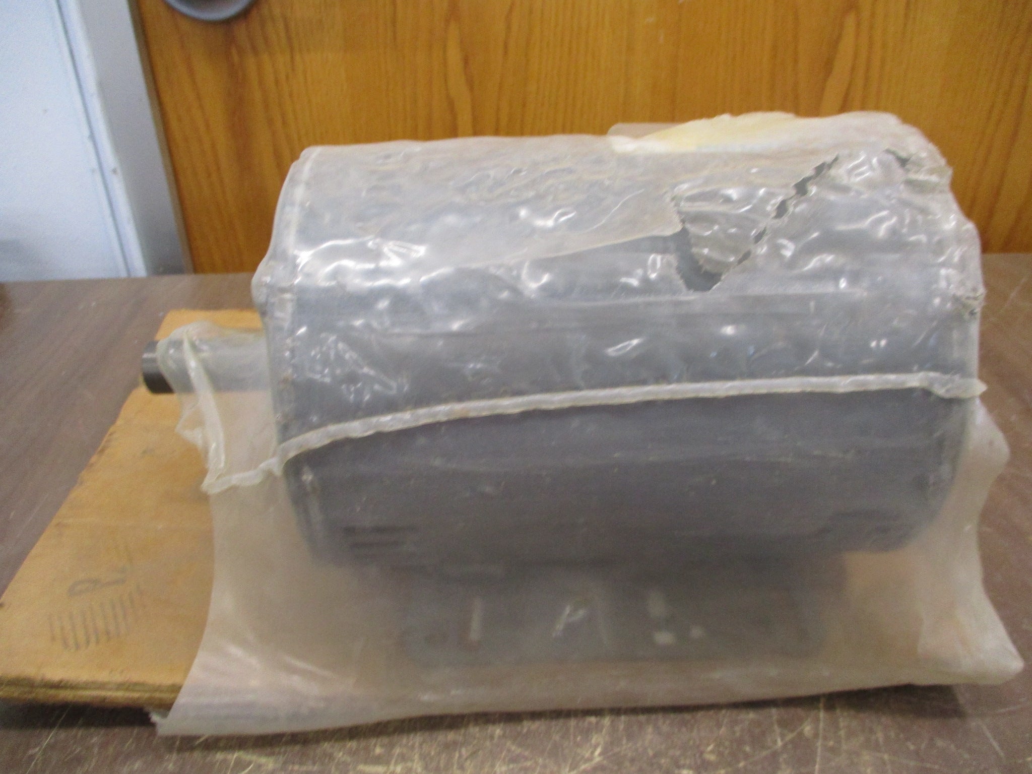 Marathon Motor N0-HI22 2HP 1800RPM 208-230/460V 6.2/3.1A 3Ph 60Hz New Surplus