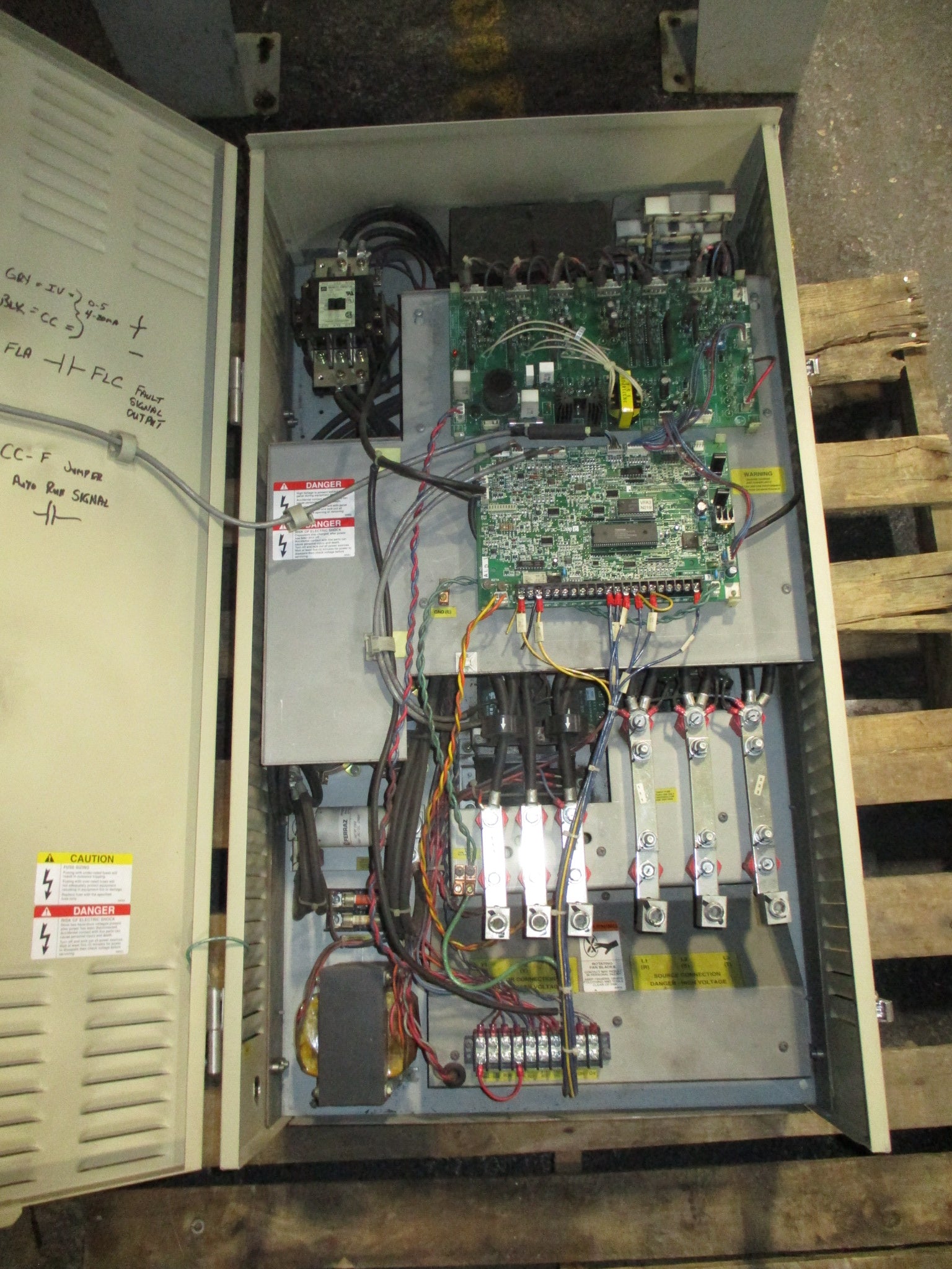Toshiba Q-Flowsaver II AC Drive FLOWQ2U4800 100HP 3Ph Used