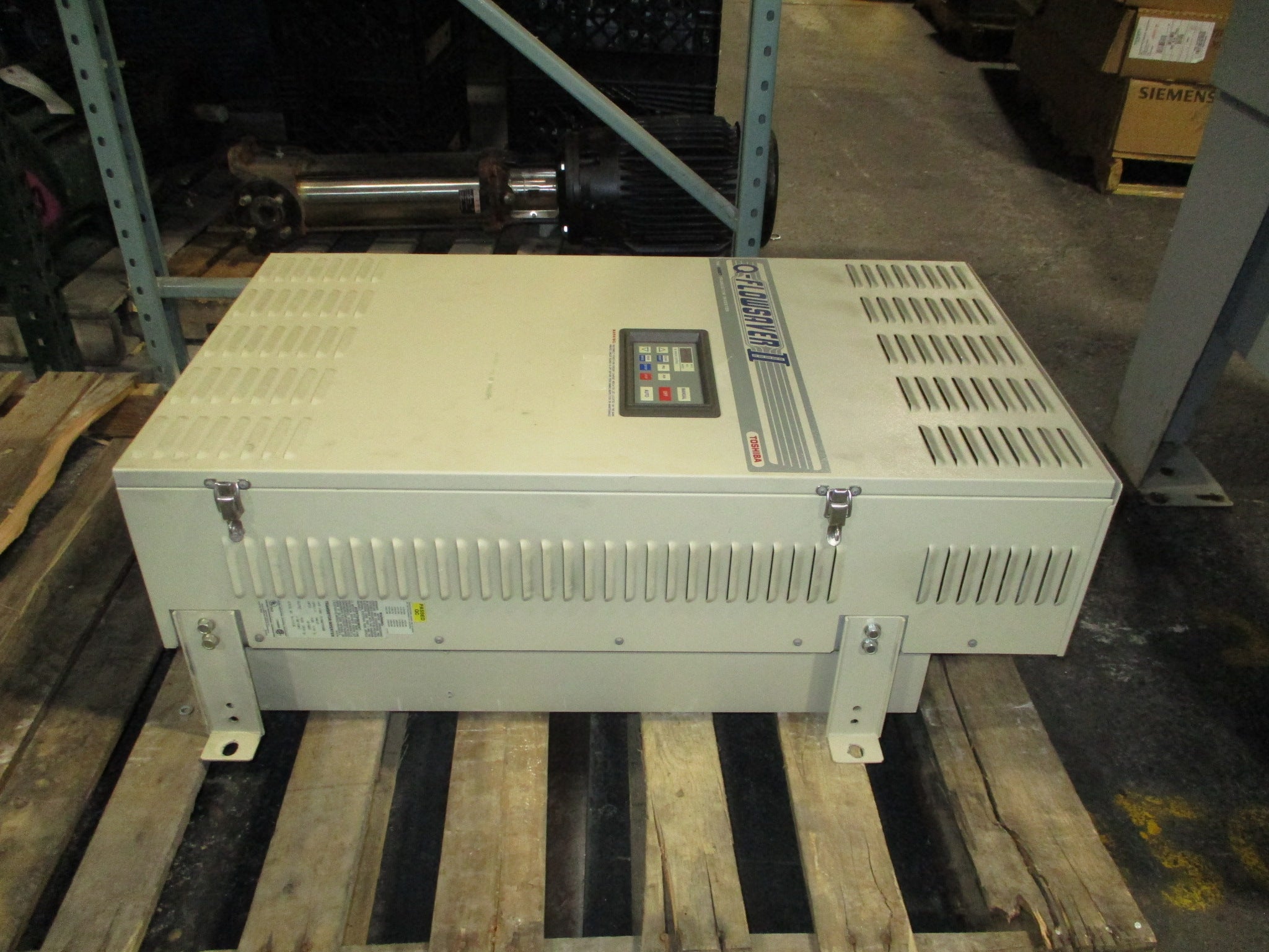 Toshiba Q-Flowsaver II AC Drive FLOWQ2U4800 100HP 3Ph Used