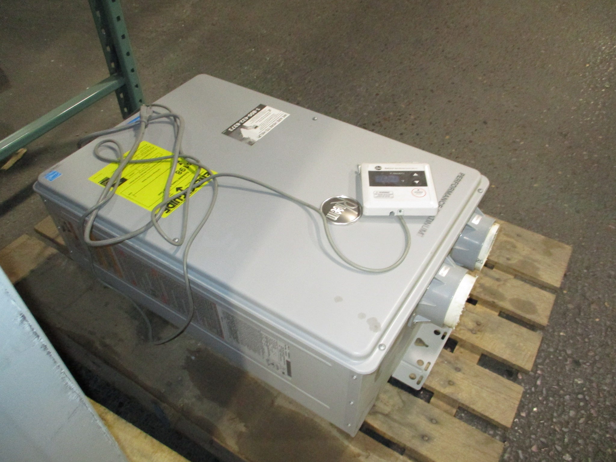 Rheem Performance Platinum Tankless Water Heater ECOH200DVLN-1 230 Gal/Hr 120V