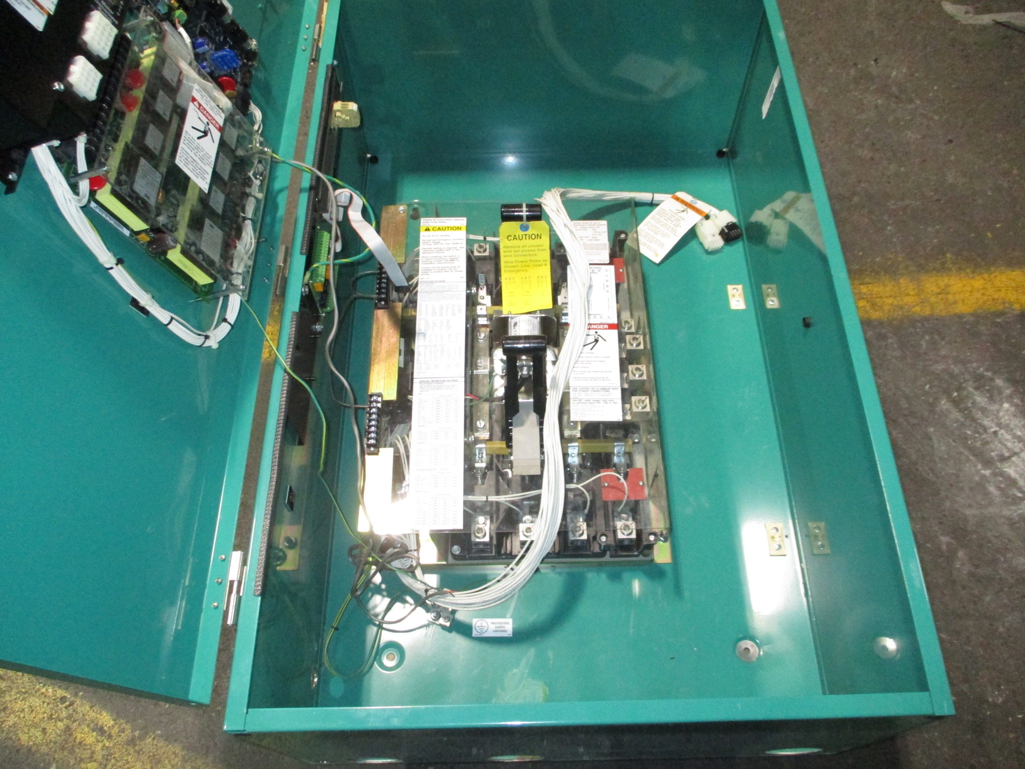 Cummins PowerCommand Automatic Transfer Switch OTPCB-8311905 260A 480V 60Hz 4P