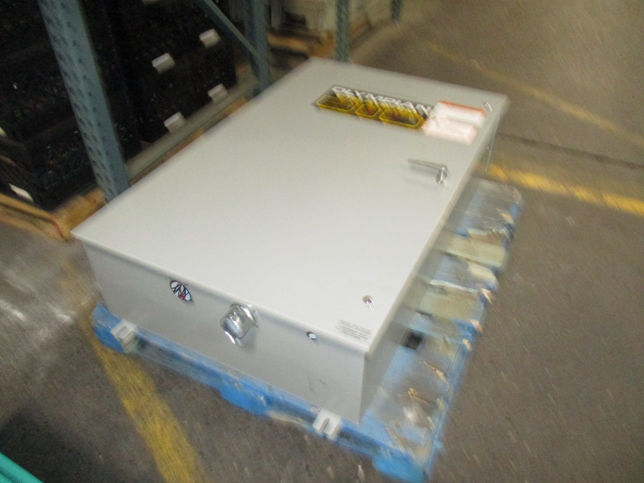 Generac Olympian Automatic Transfer Switch 00681-0 200A 120/208V Used