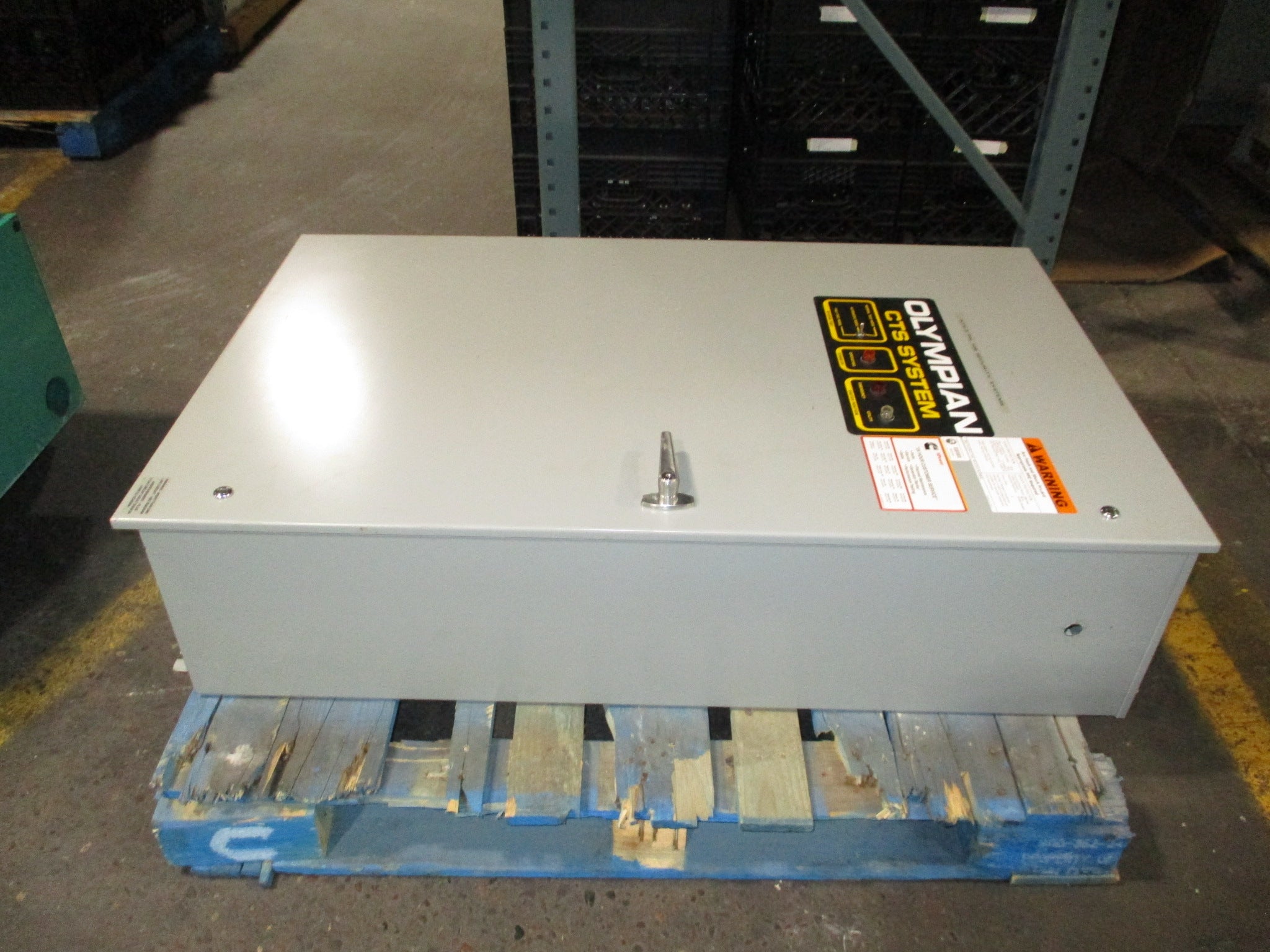 Generac Olympian Automatic Transfer Switch 00681-0 200A 120/208V Used