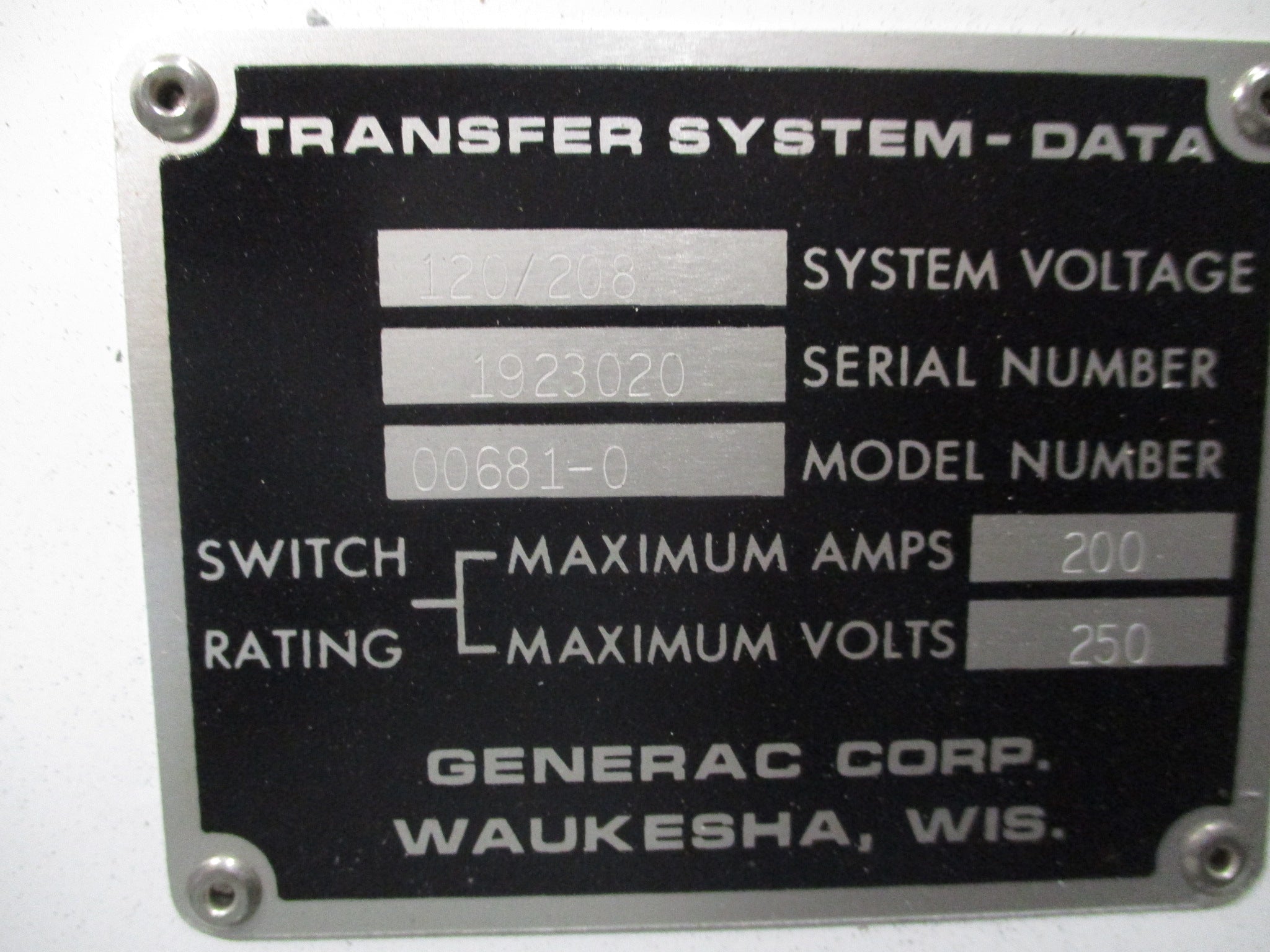 Generac Olympian Automatic Transfer Switch 00681-0 200A 120/208V Used
