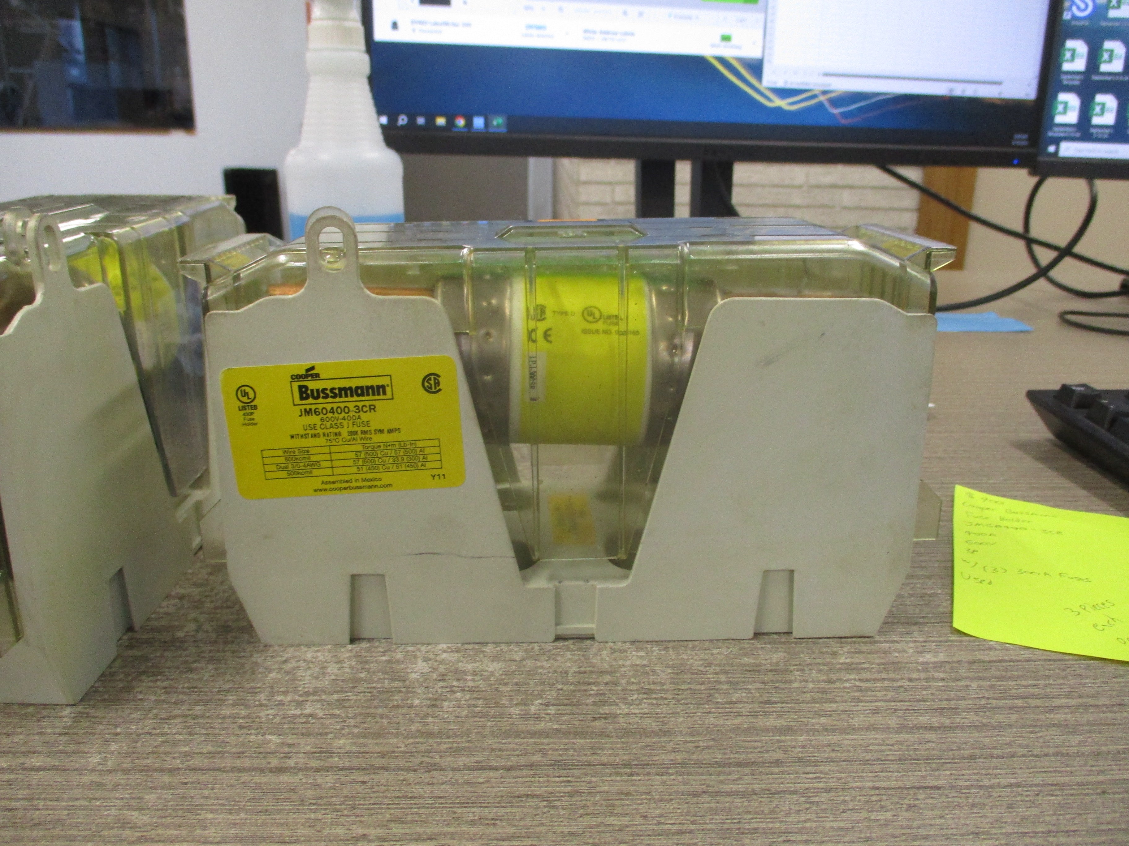 Cooper Bussmann Fuse holder JM60400-3CR 400A 600V 3P W/(3) 300A Fuses Used