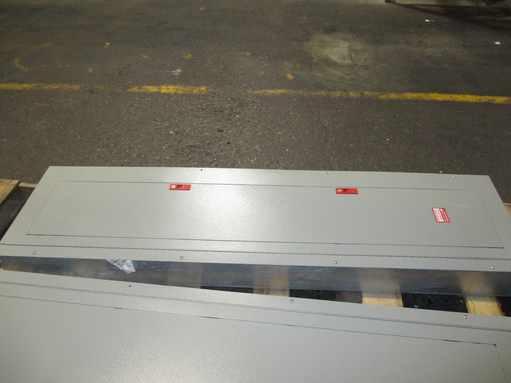 GE Main Breaker Circuit Breaker Panel ASF3424MBX 400A Max 125A Main 42-Slot Used