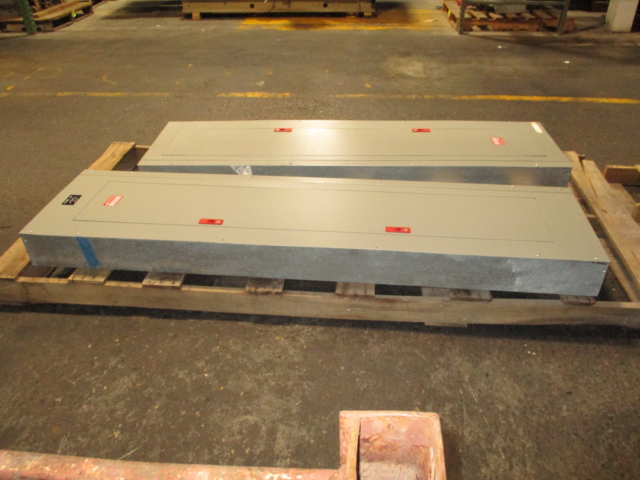 GE Main Breaker Circuit Breaker Panel ASF3604MTX 400A Max, 200A Main 277/480V